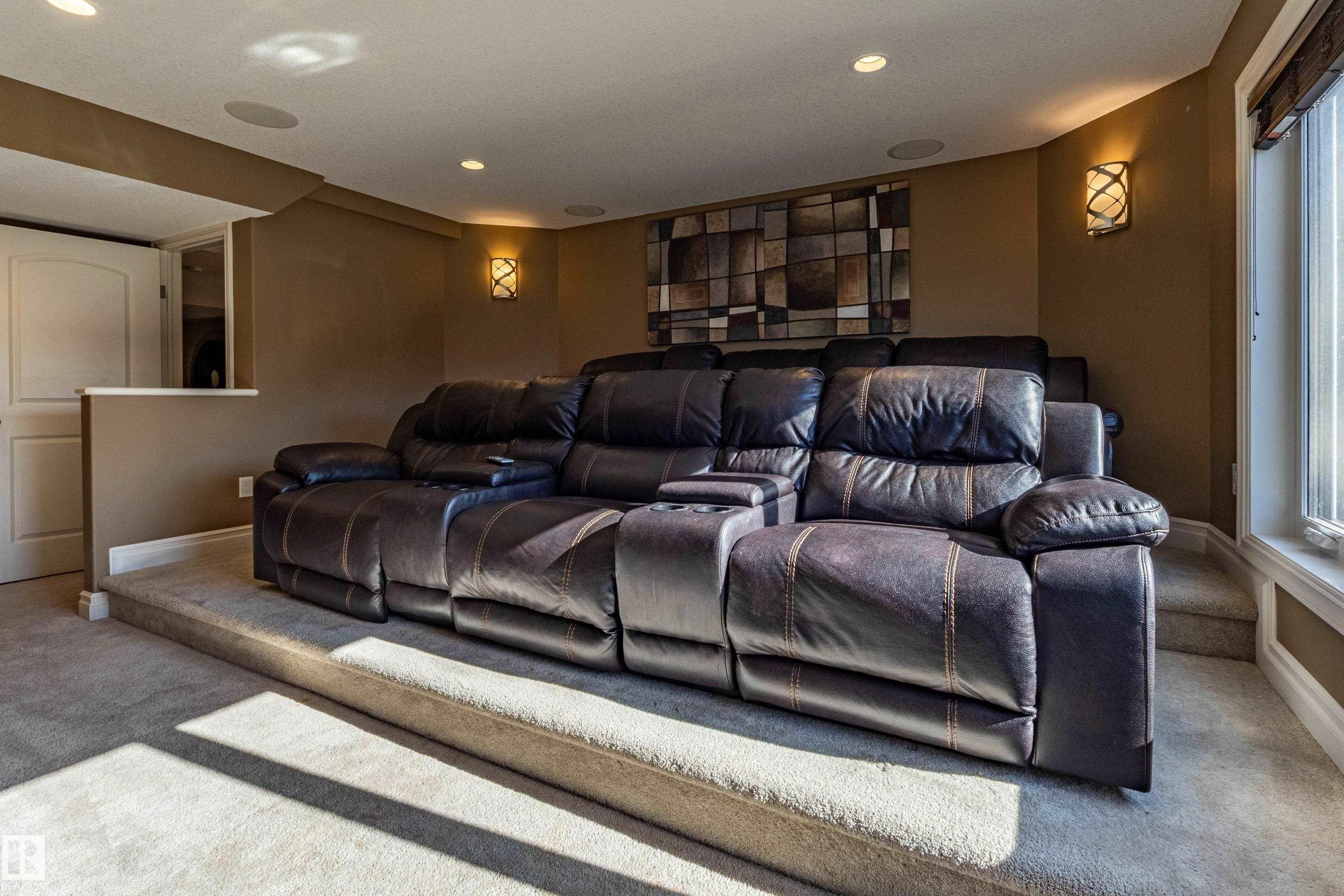 233 HAWKS RIDGE Boulevard