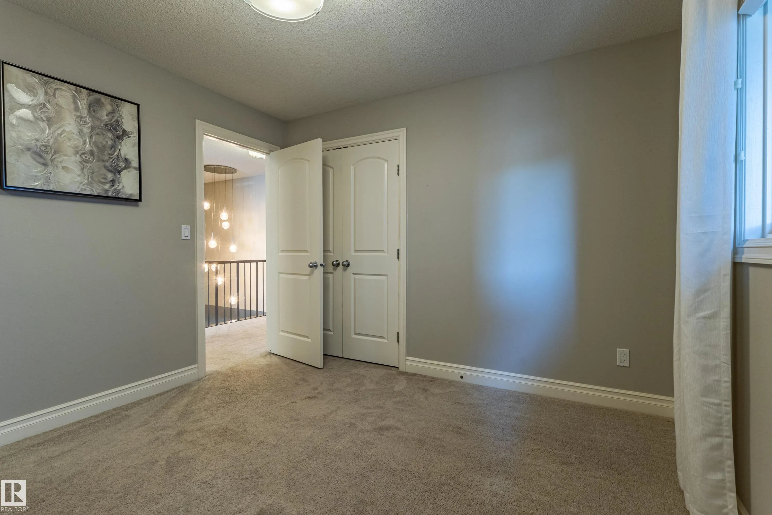 233 HAWKS RIDGE Boulevard