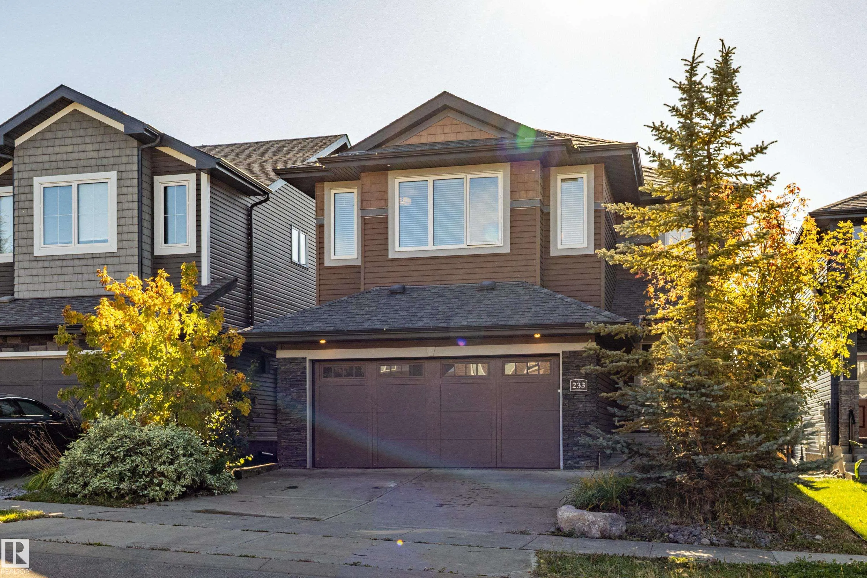 233 HAWKS RIDGE Boulevard