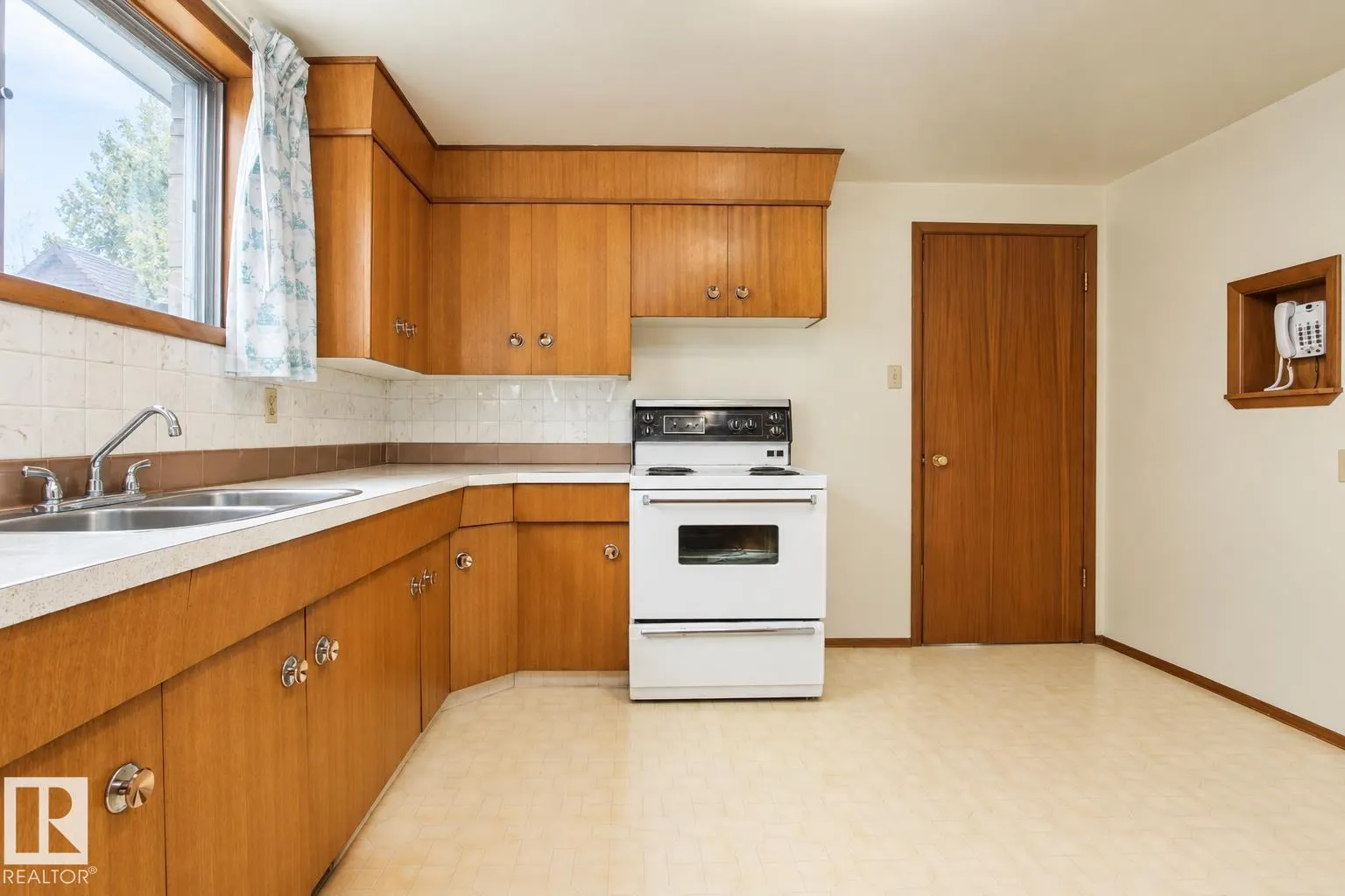10339 80 street