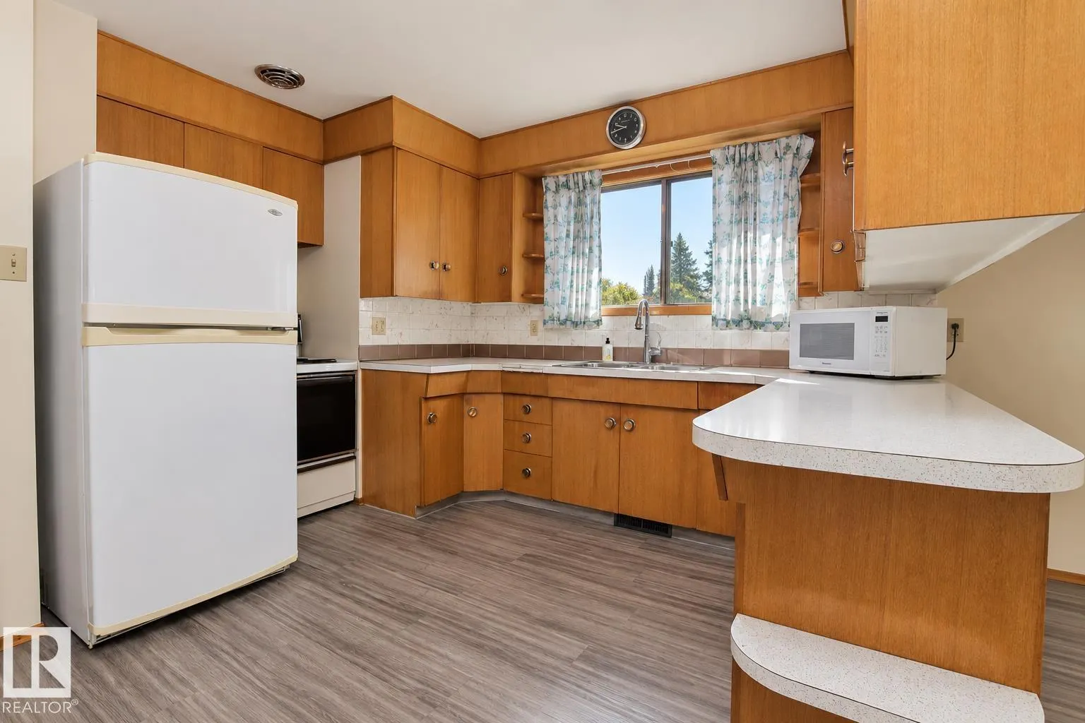 10339 80 street