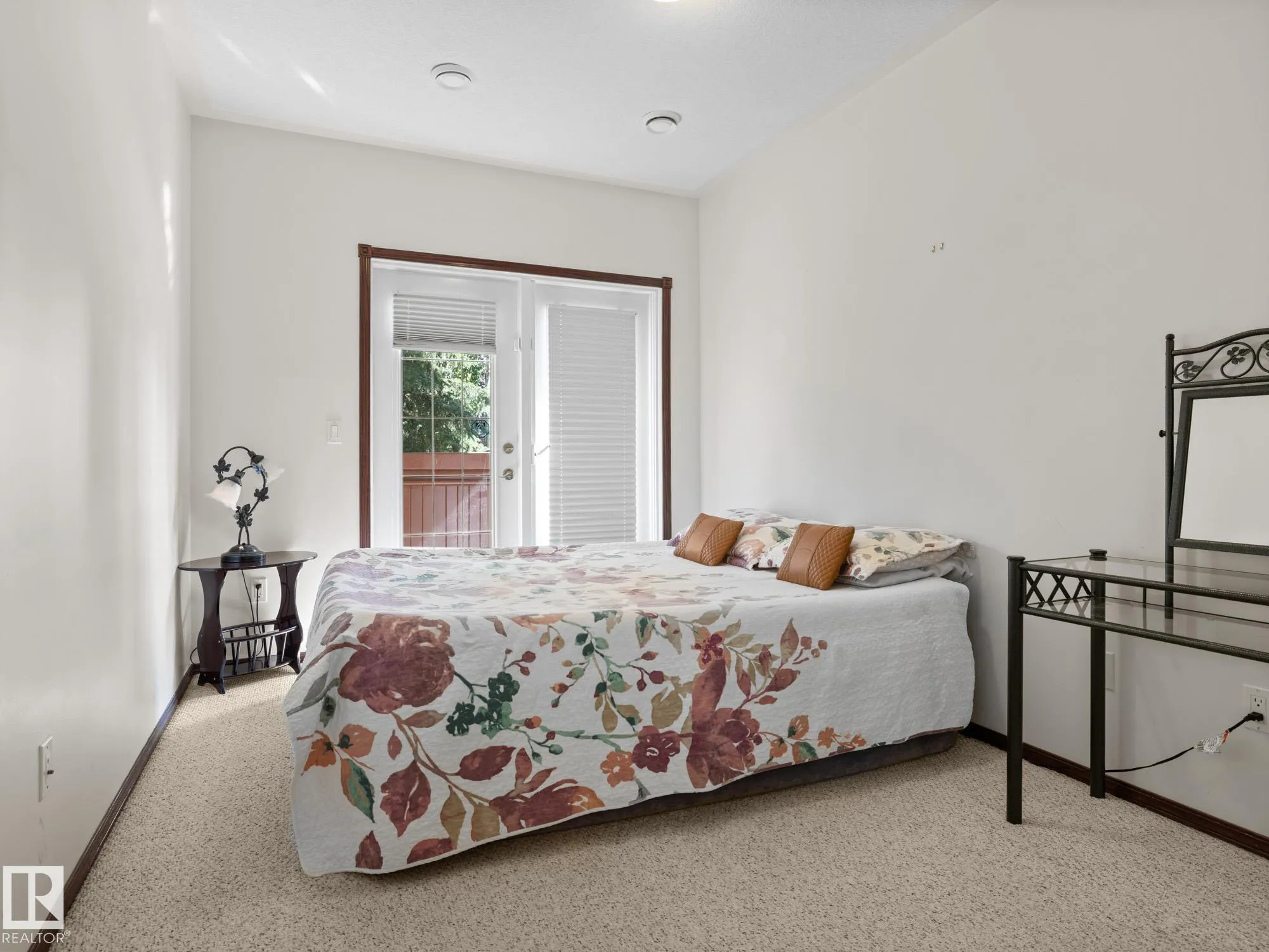 29 OAKDALE Place