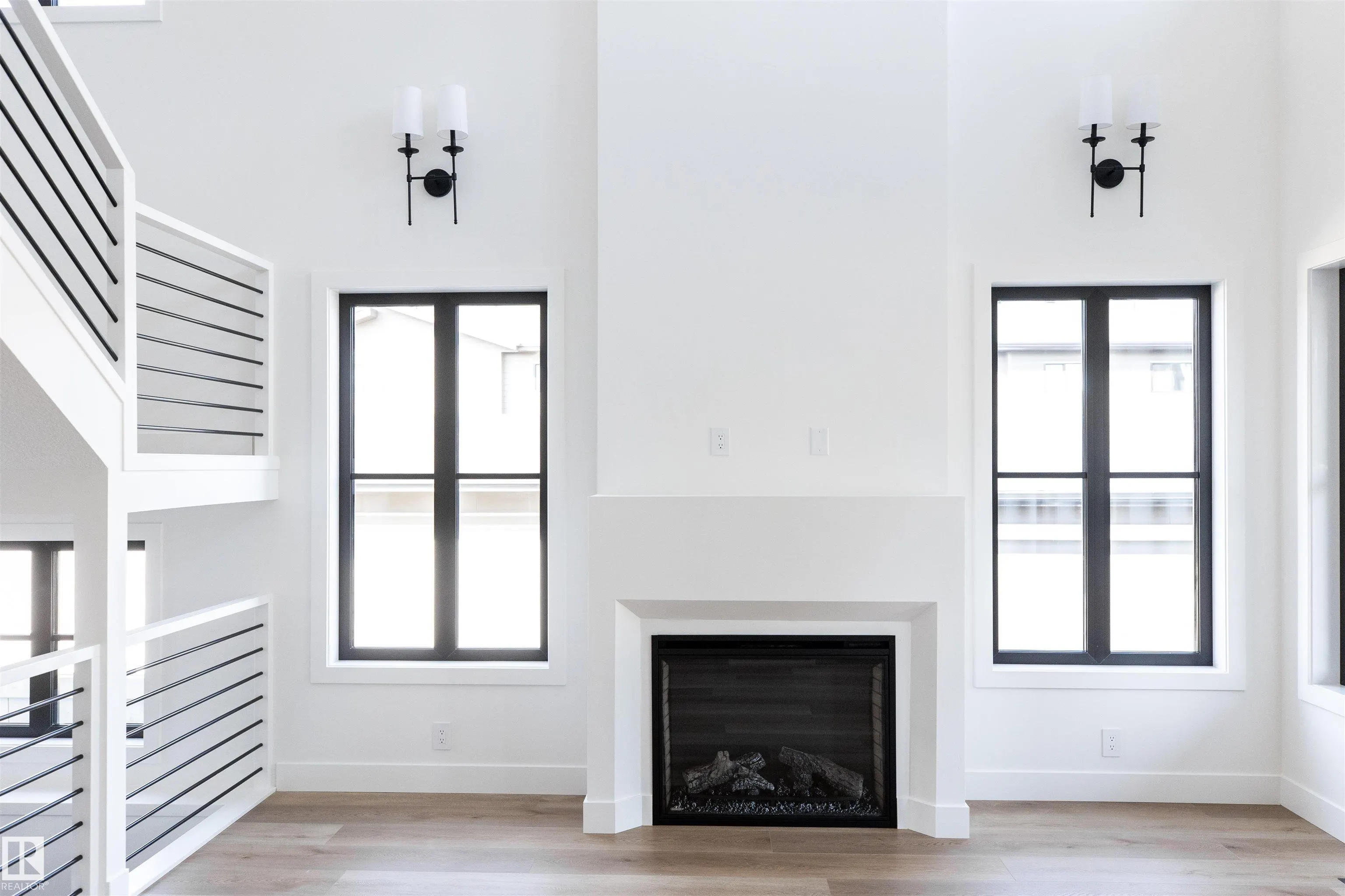 31 NEWBURY Circle