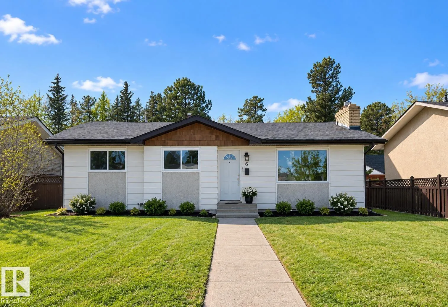 6 MANOR Drive