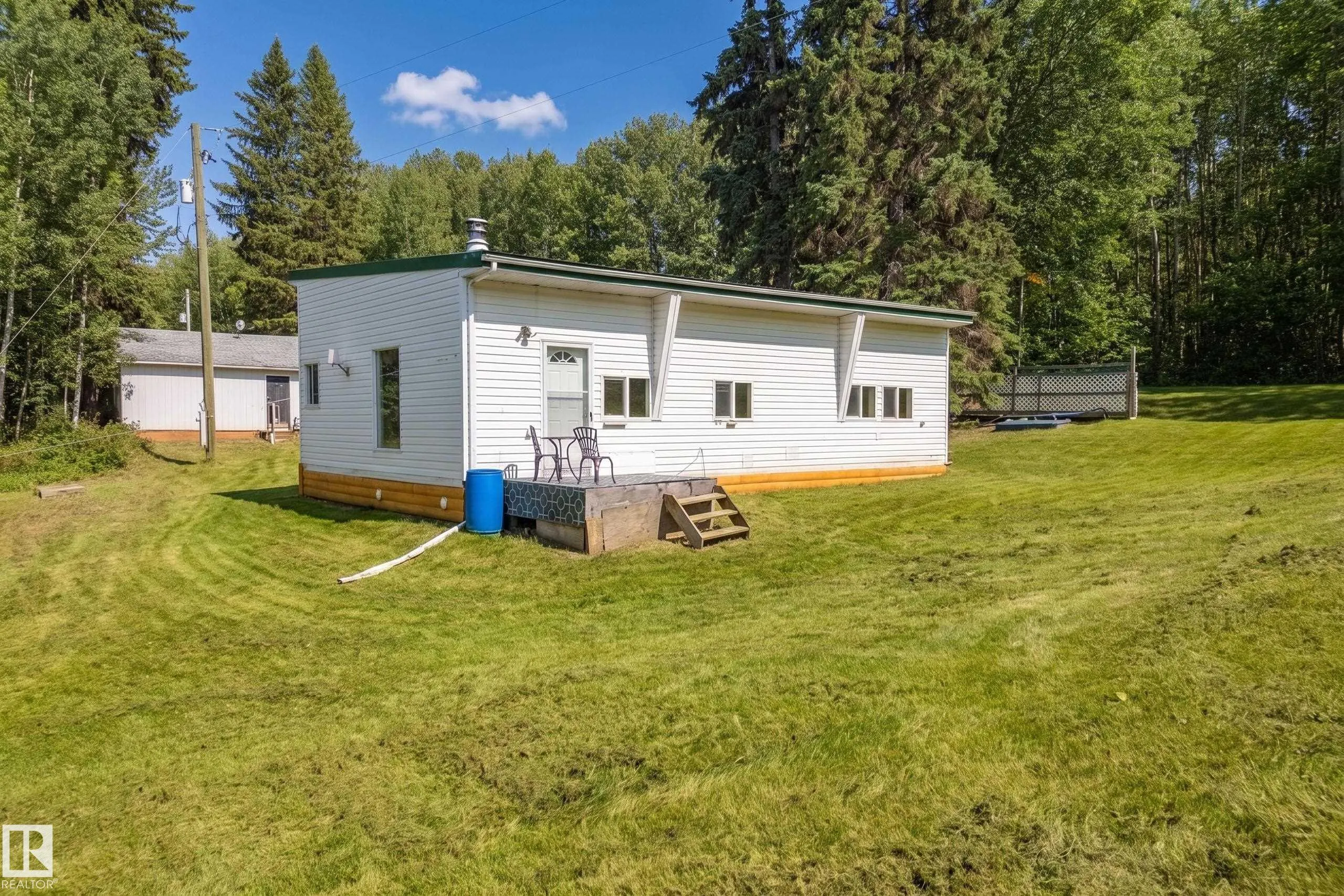 106 52502 RGE ROAD 25