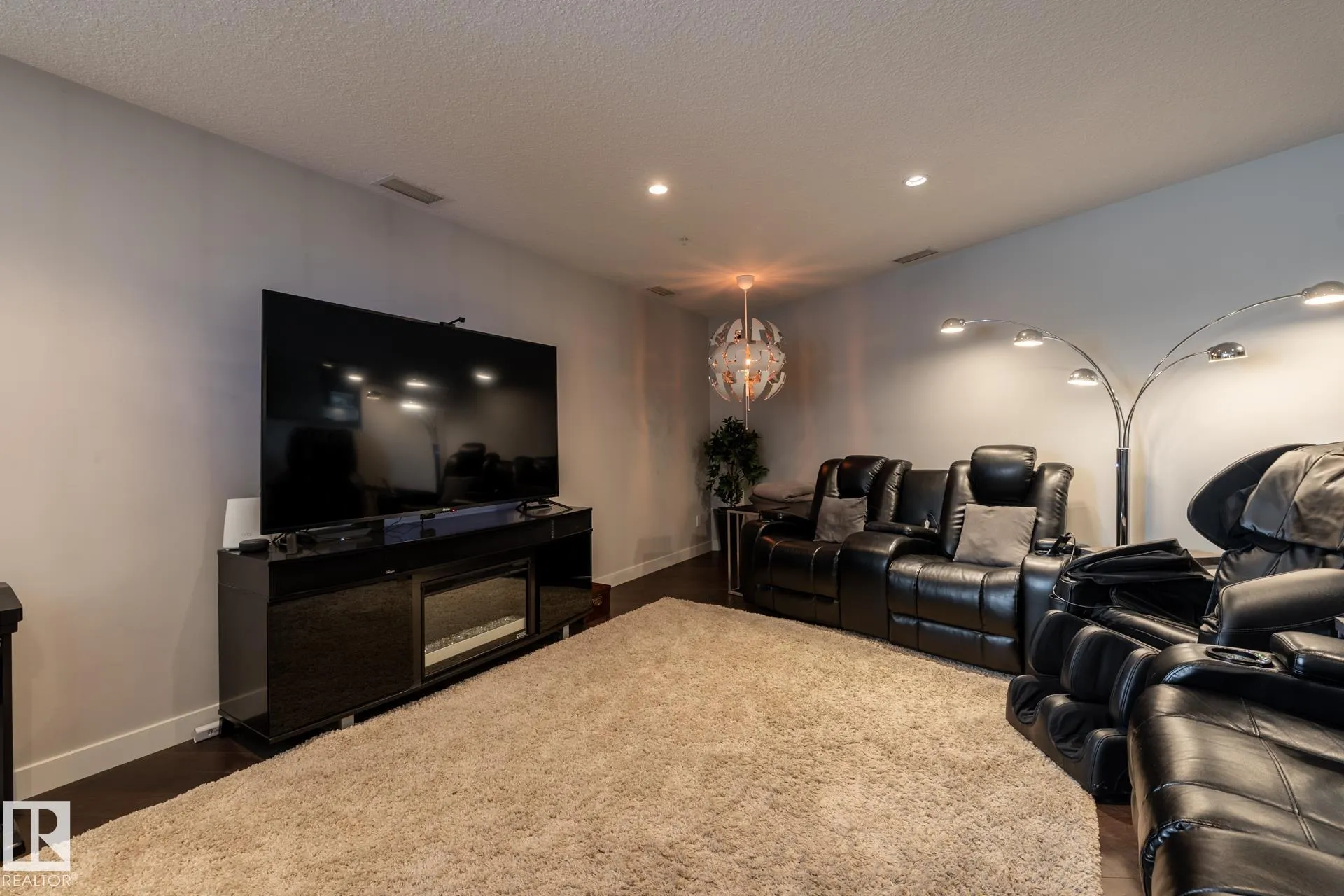 5151 Windermere Boulevard
