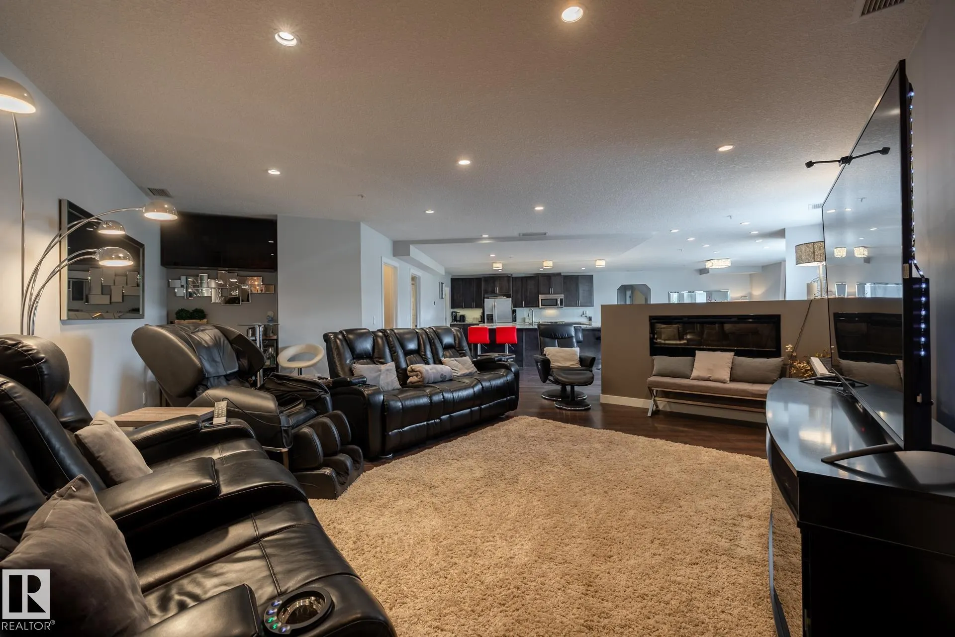 5151 Windermere Boulevard
