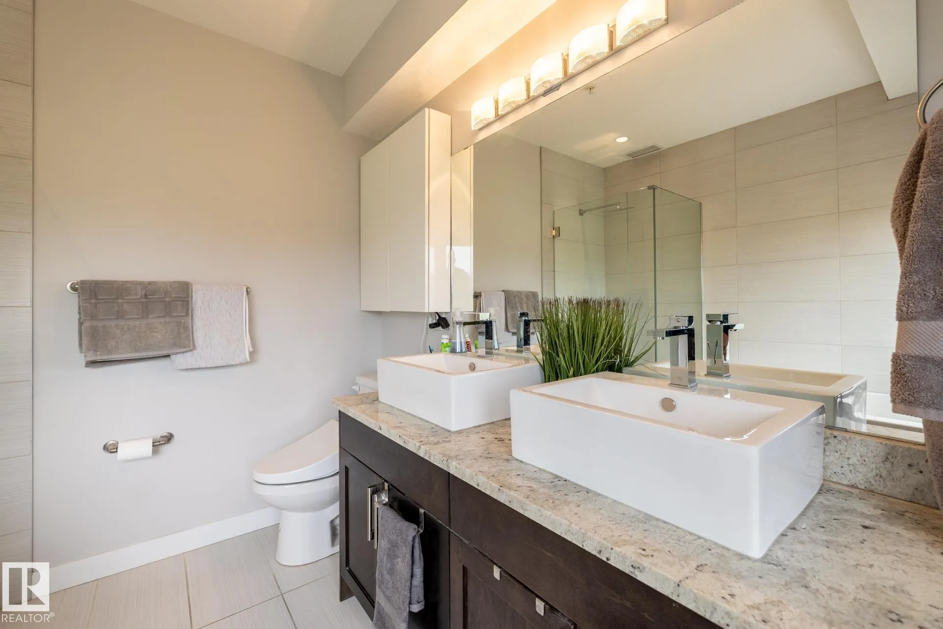 5151 Windermere Boulevard