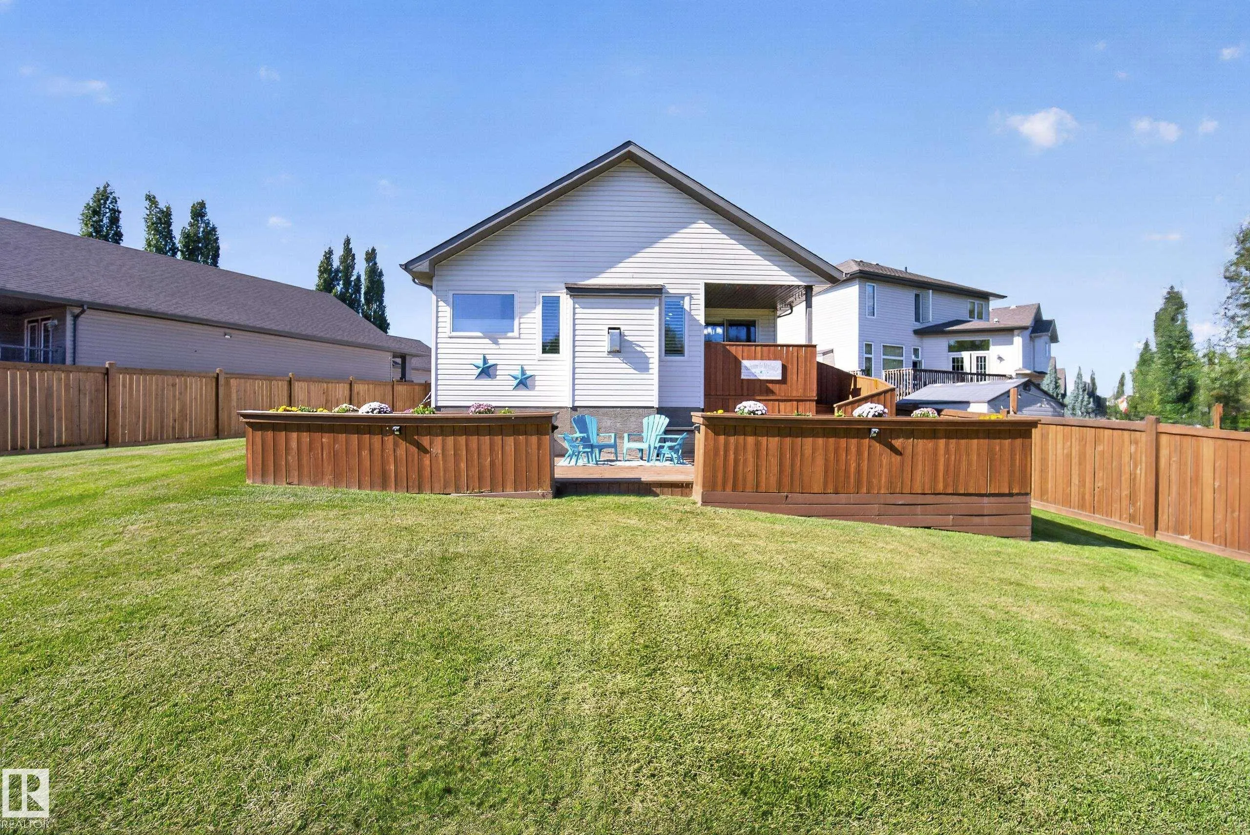 27 SILVERSTONE Drive