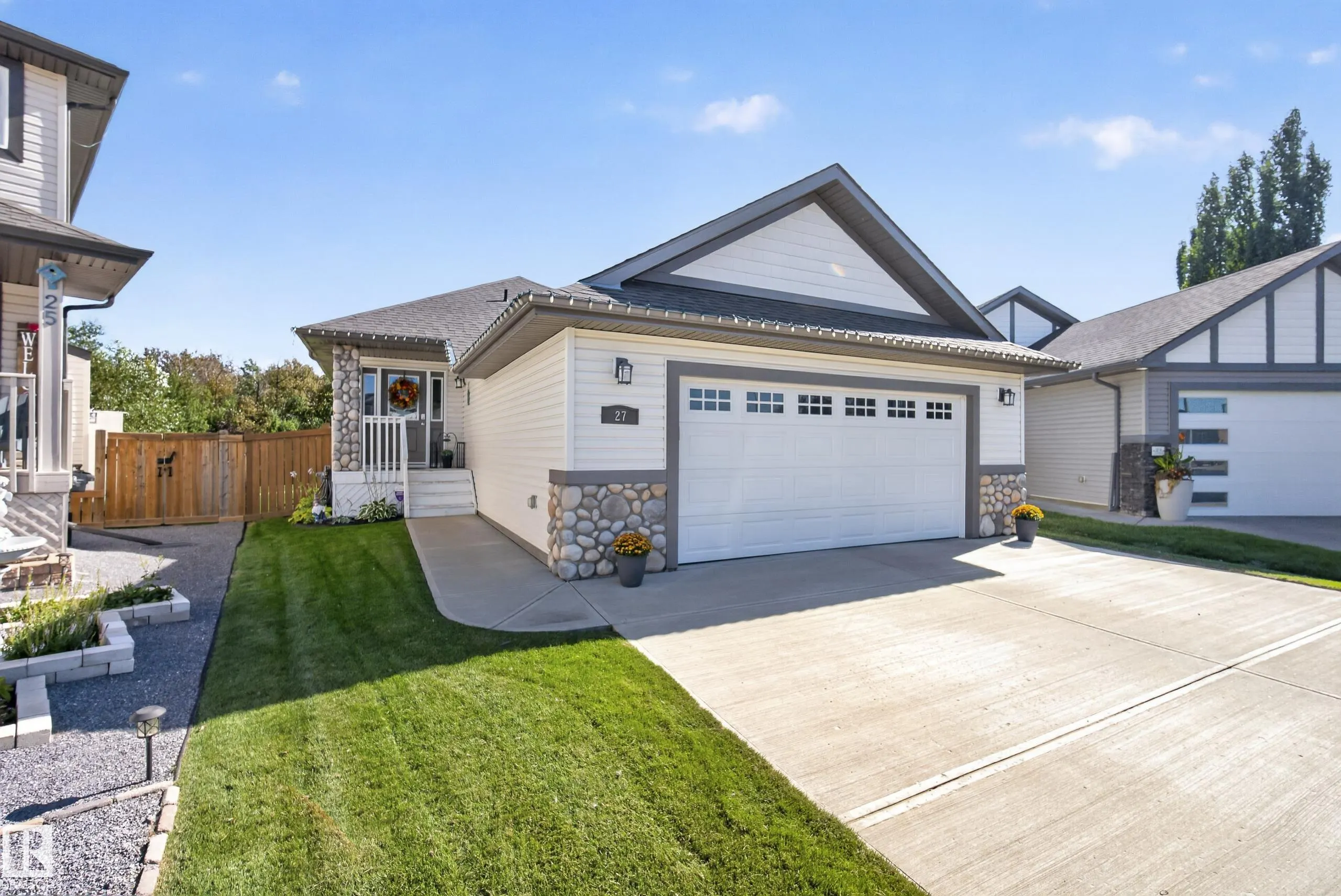 27 SILVERSTONE Drive
