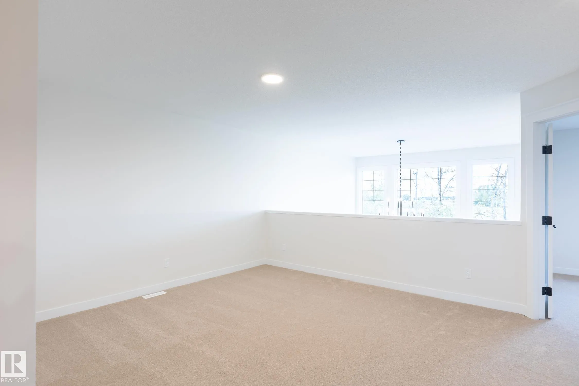 6306 65 Ave