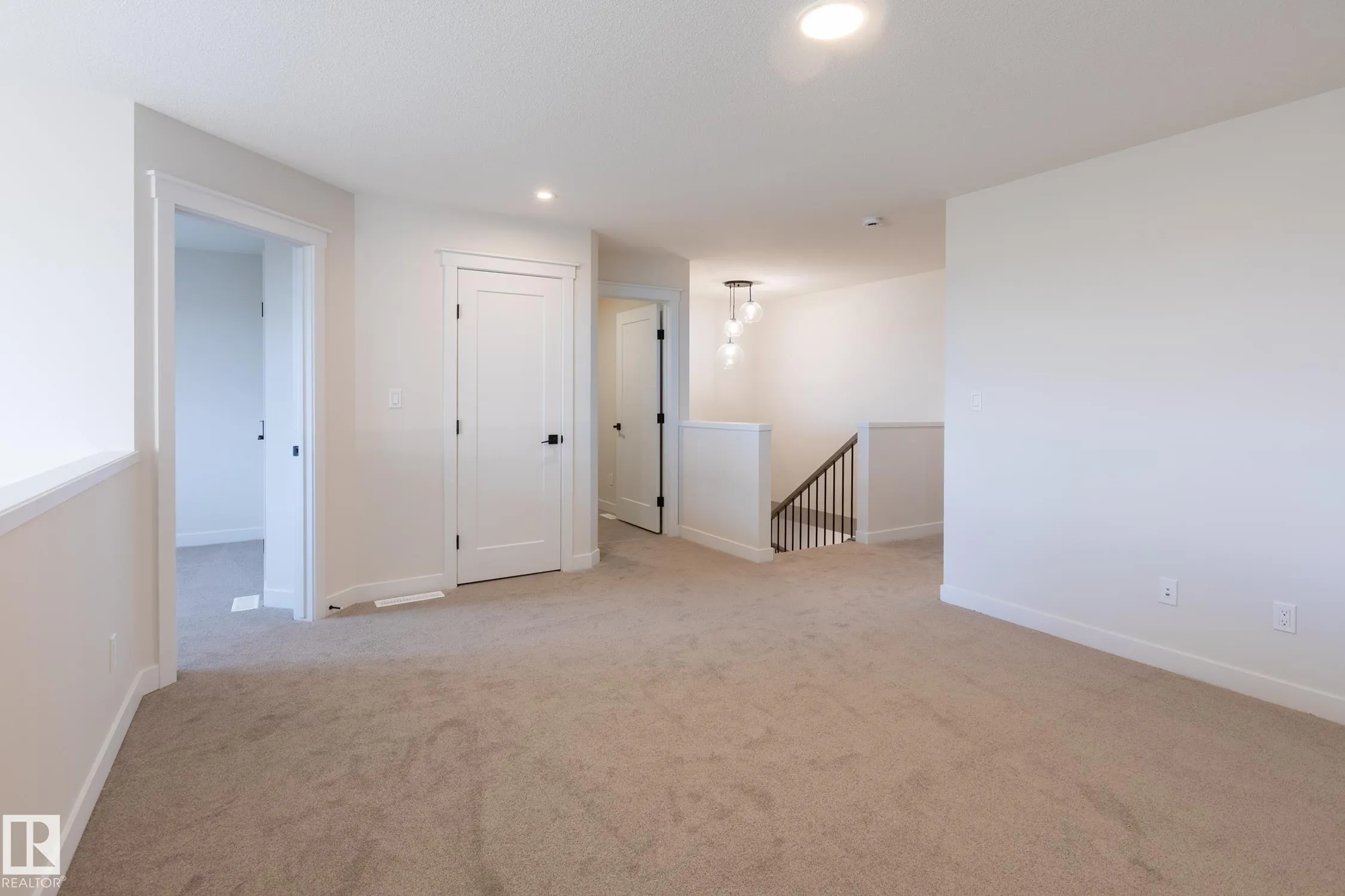 6306 65 Ave
