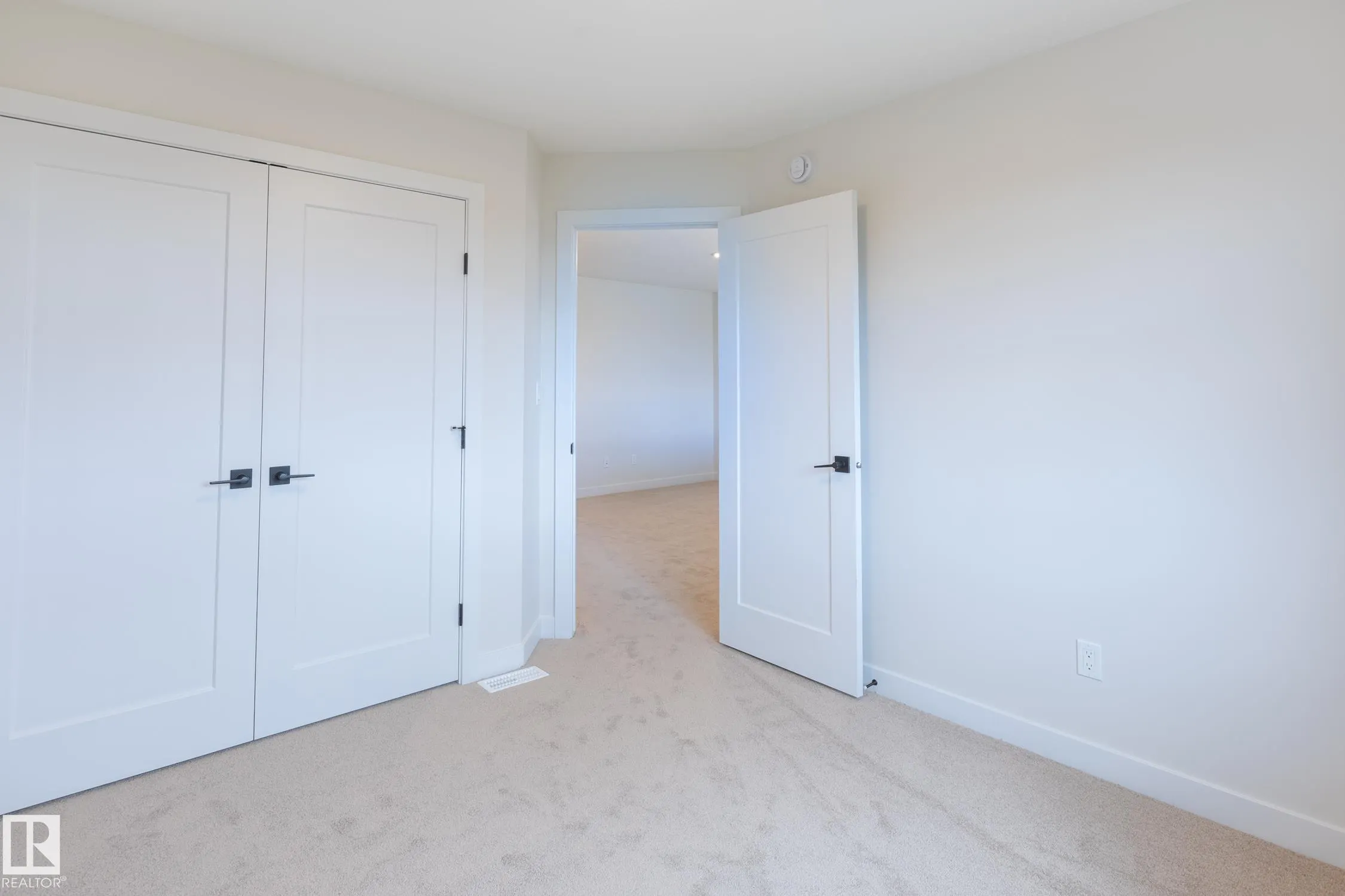 6306 65 Ave