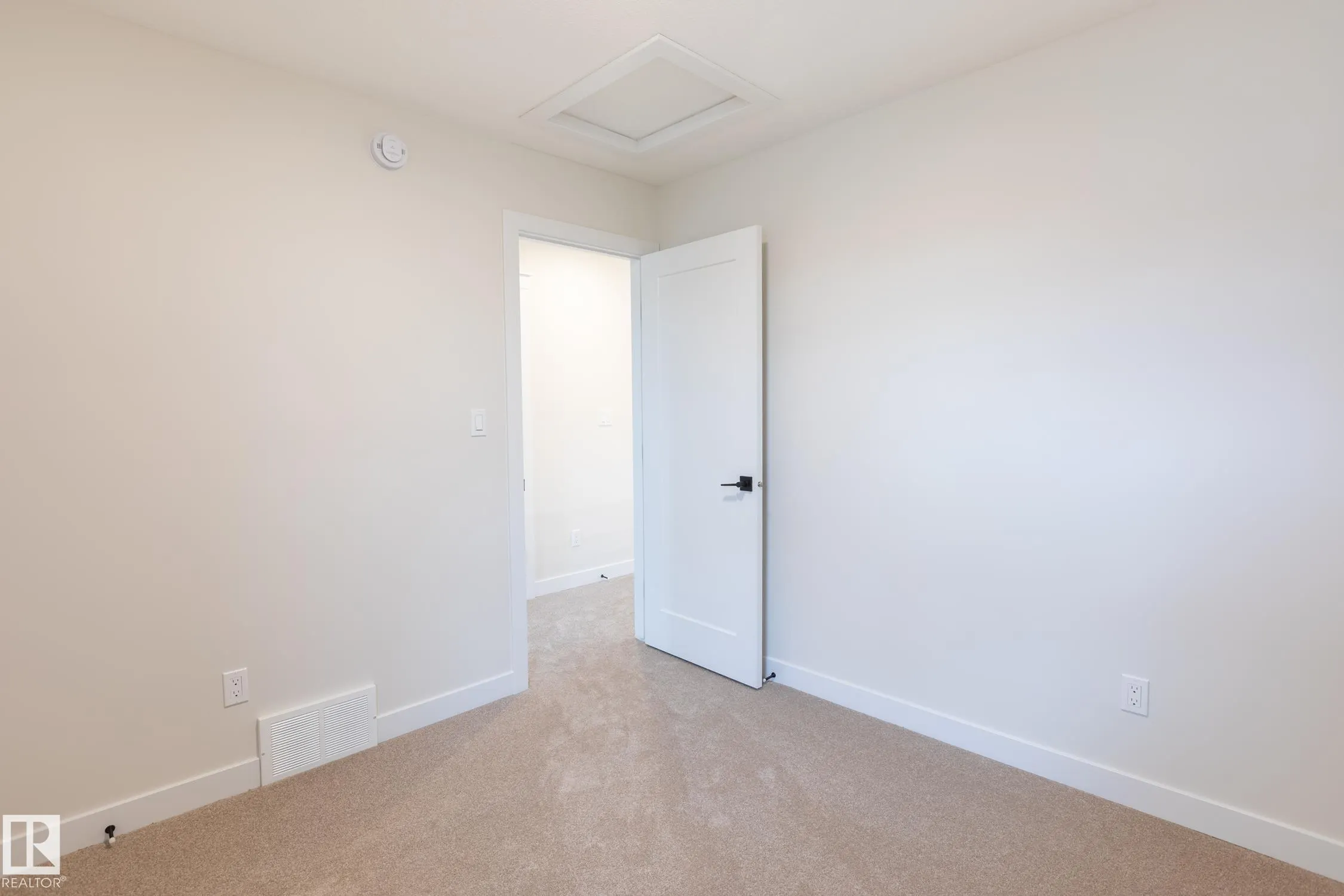 6306 65 Ave