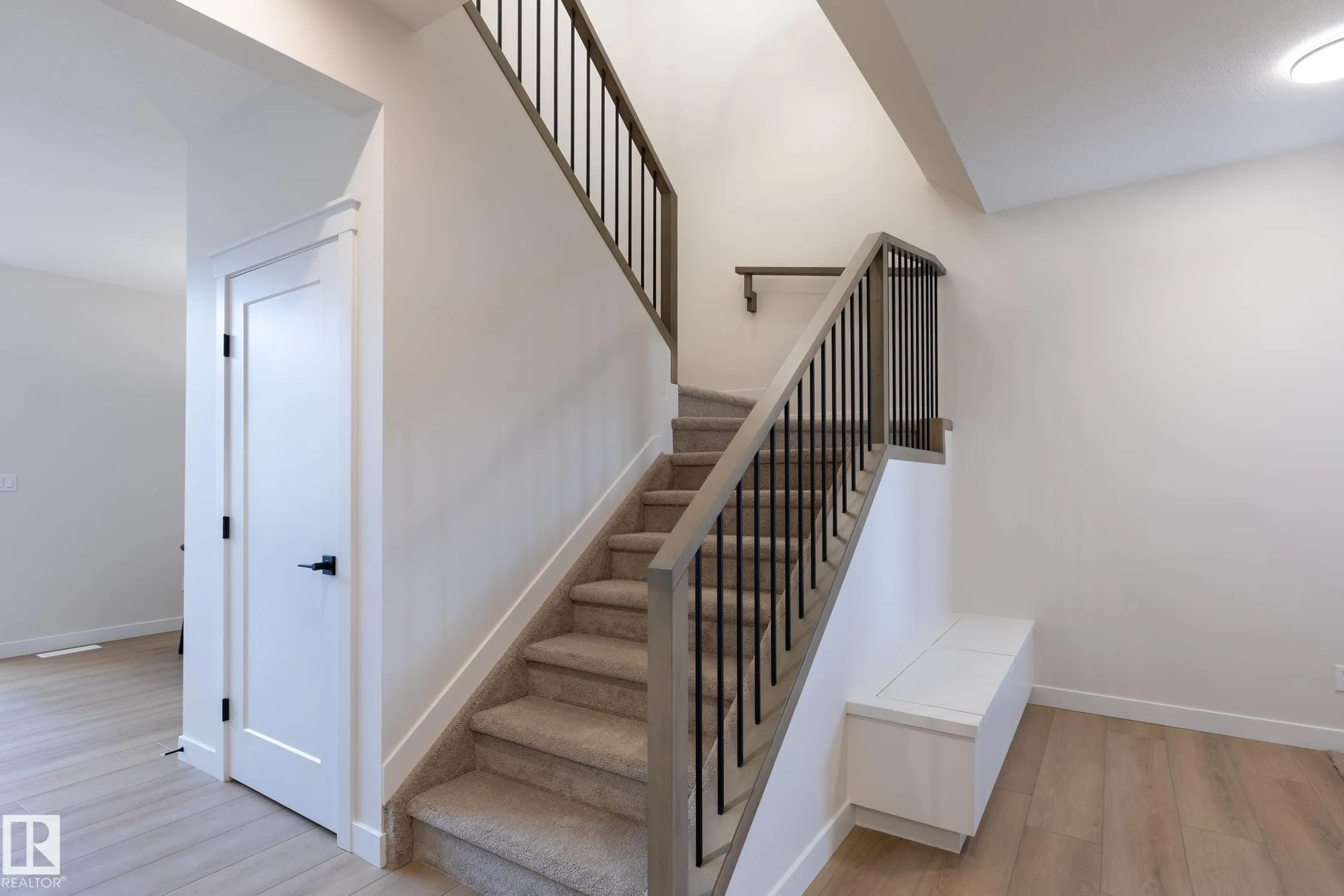6306 65 Ave