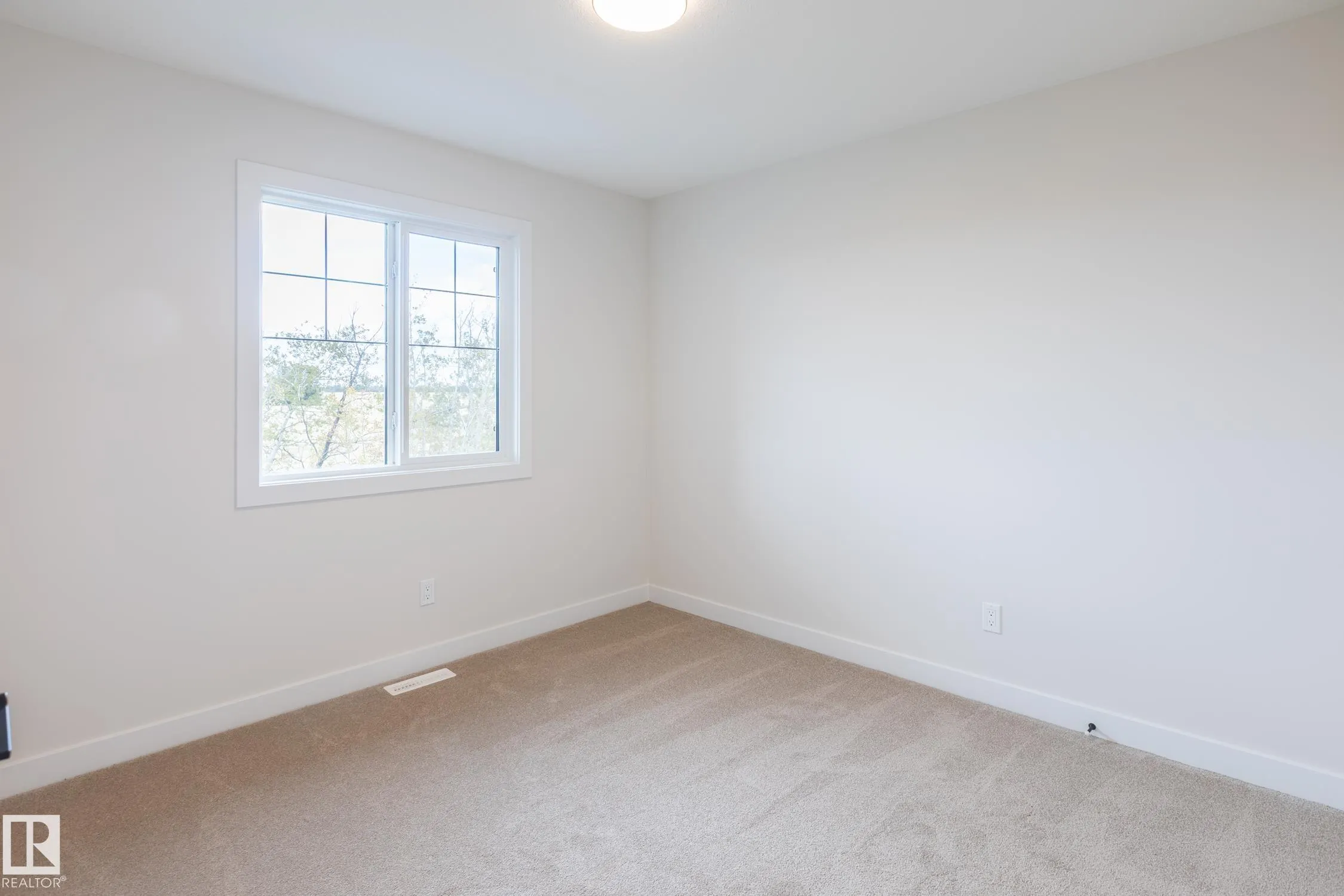 6306 65 Ave