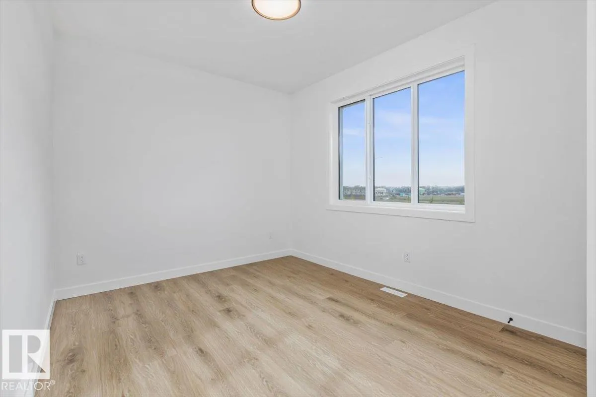 25 Owl Ridge Close