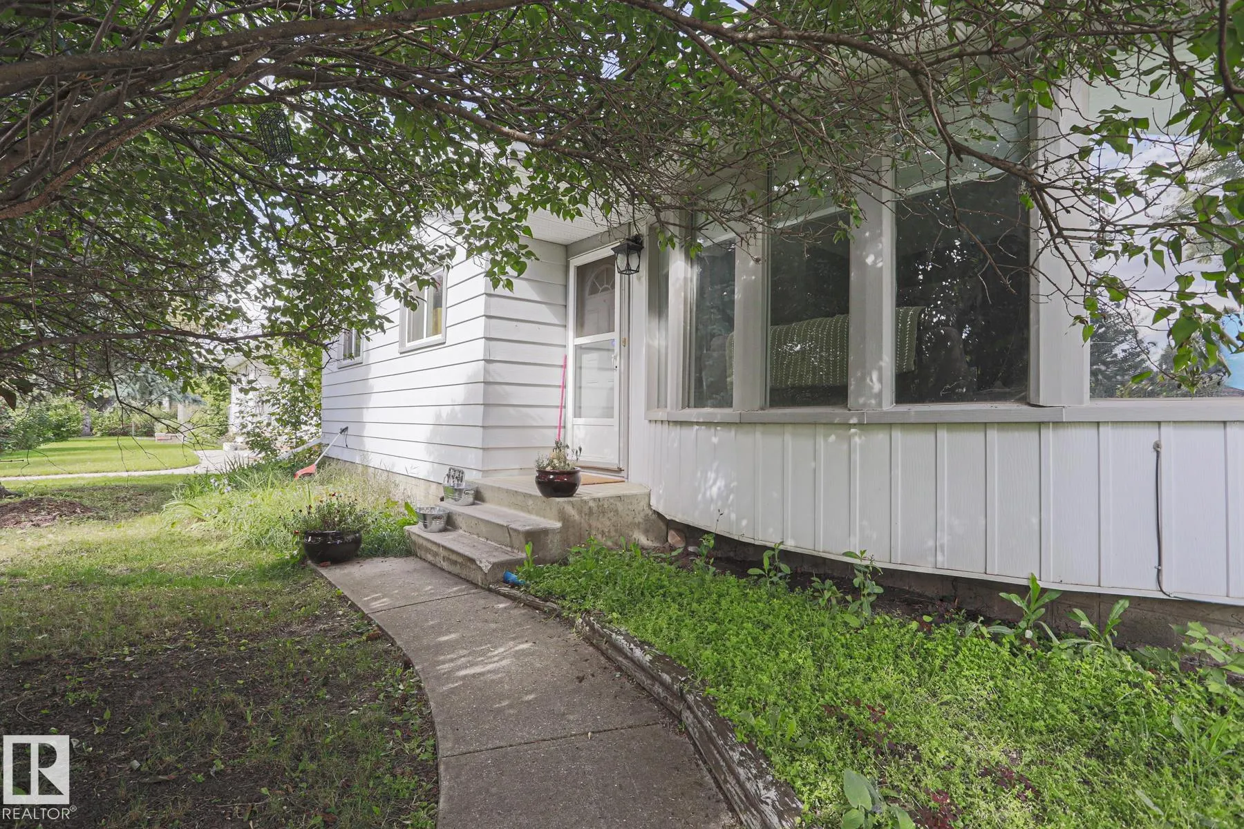 21 BURLINGTON Avenue