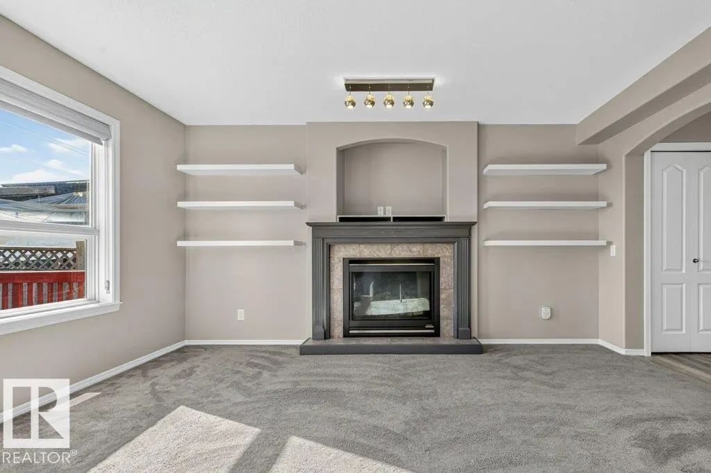 910 OAKLAND Boulevard