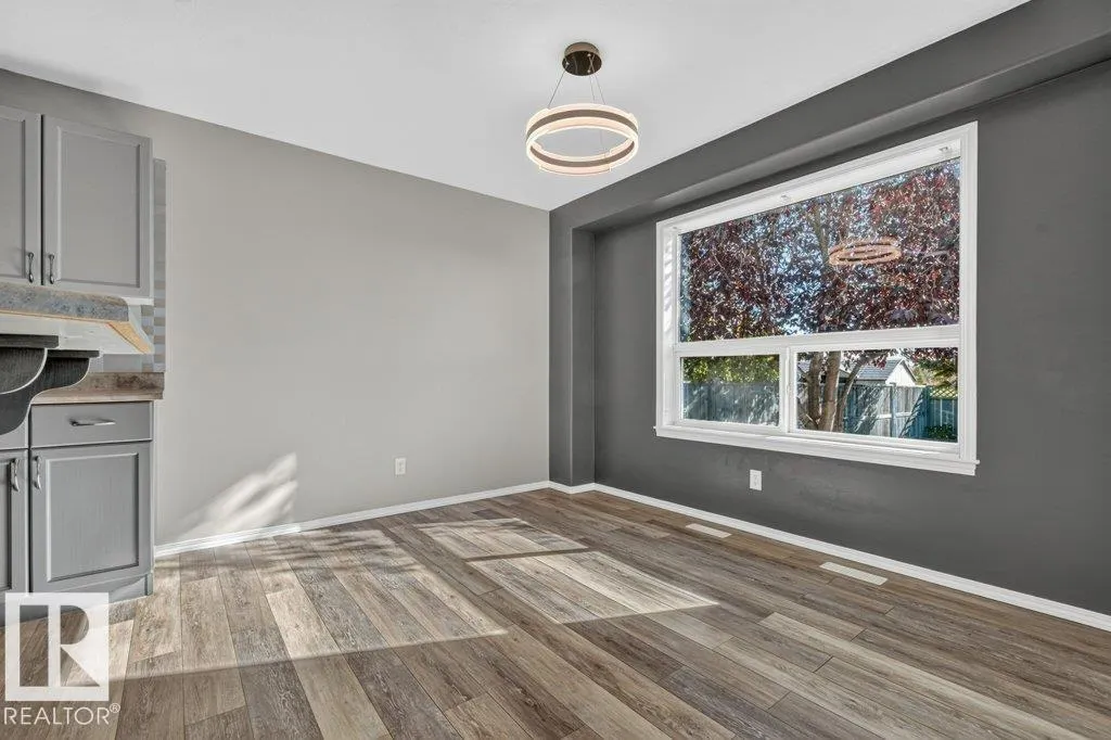 910 OAKLAND Boulevard
