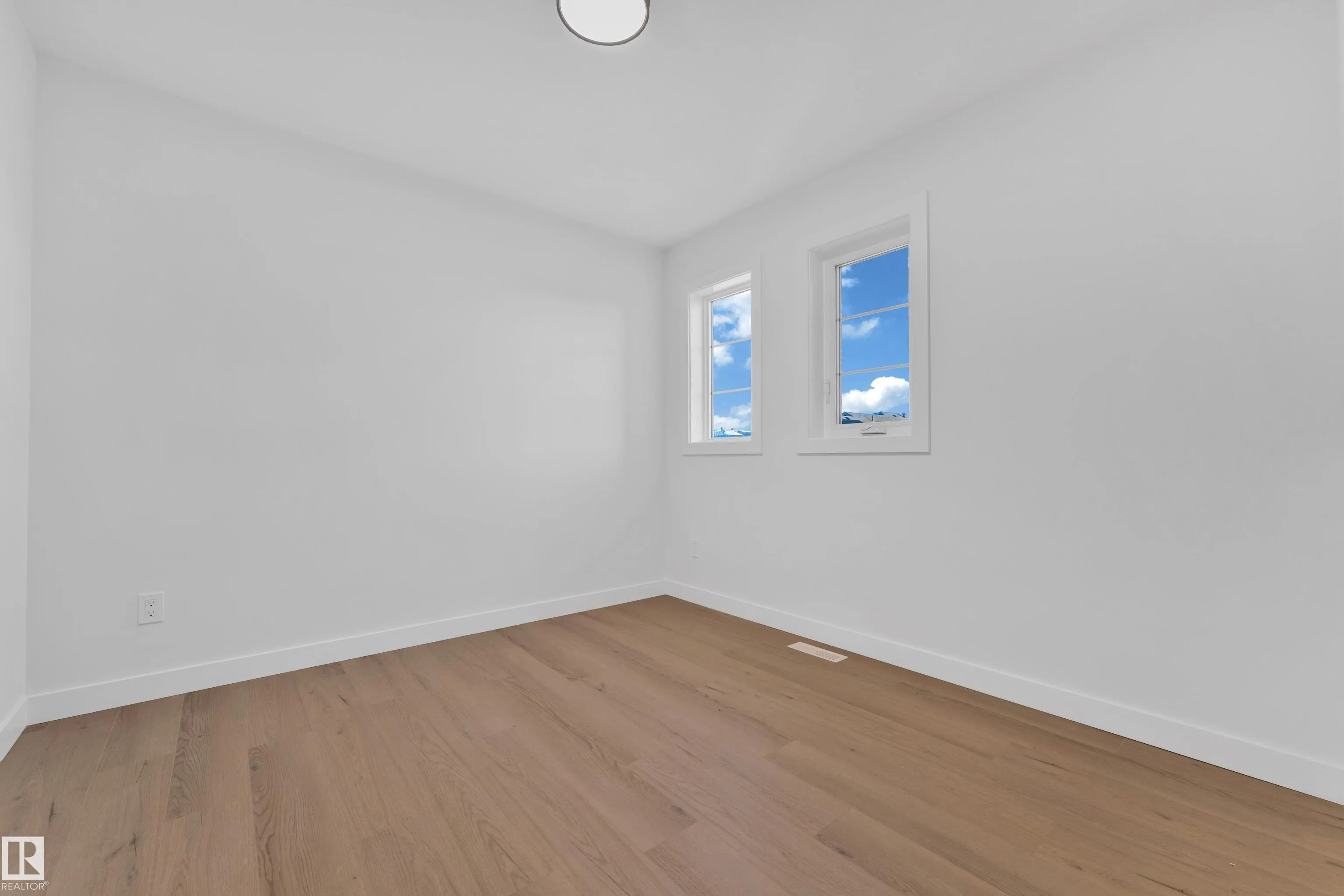 16 Westwyck Link