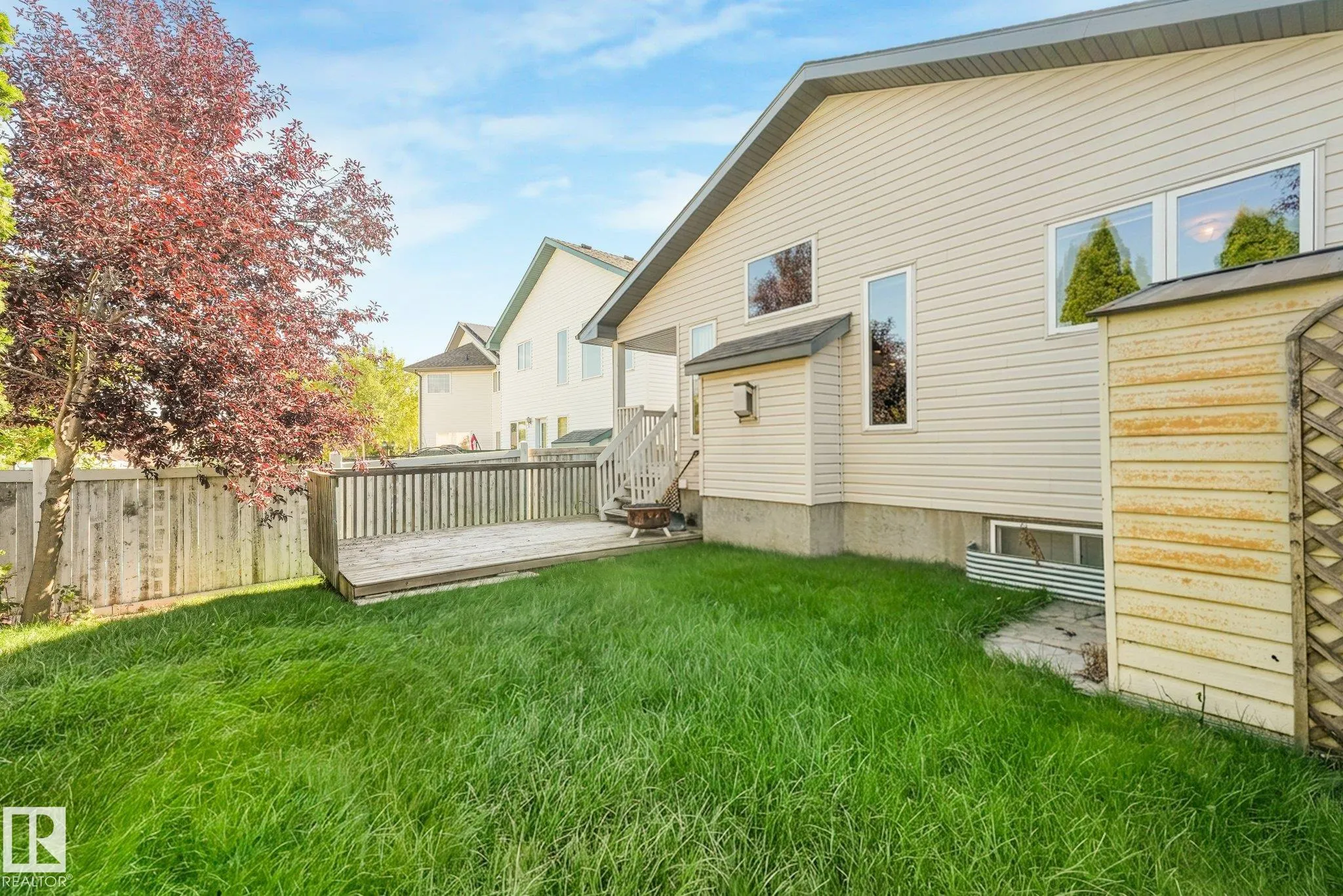 1271 ORMSBY Lane