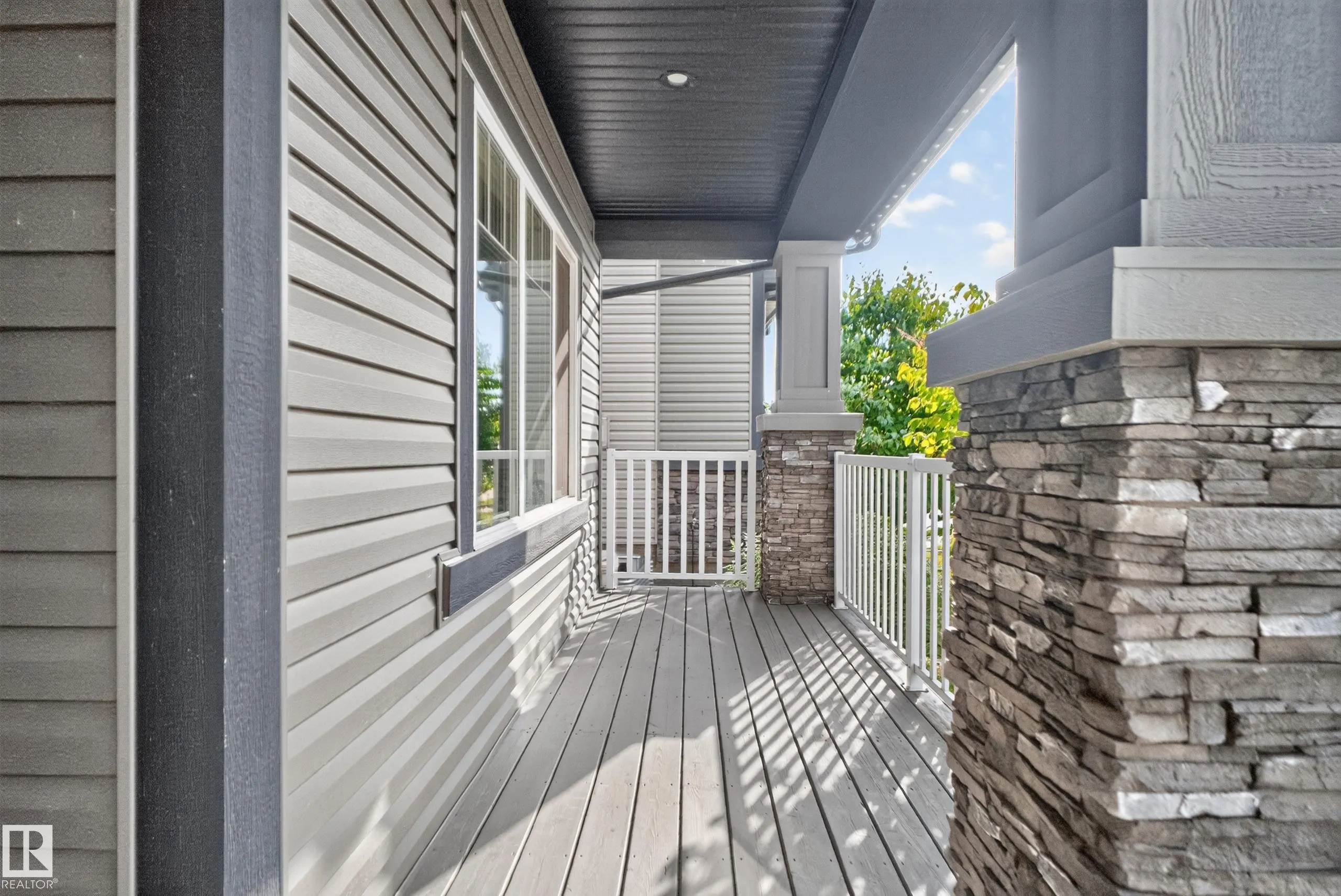 325 HAWKS RIDGE Boulevard