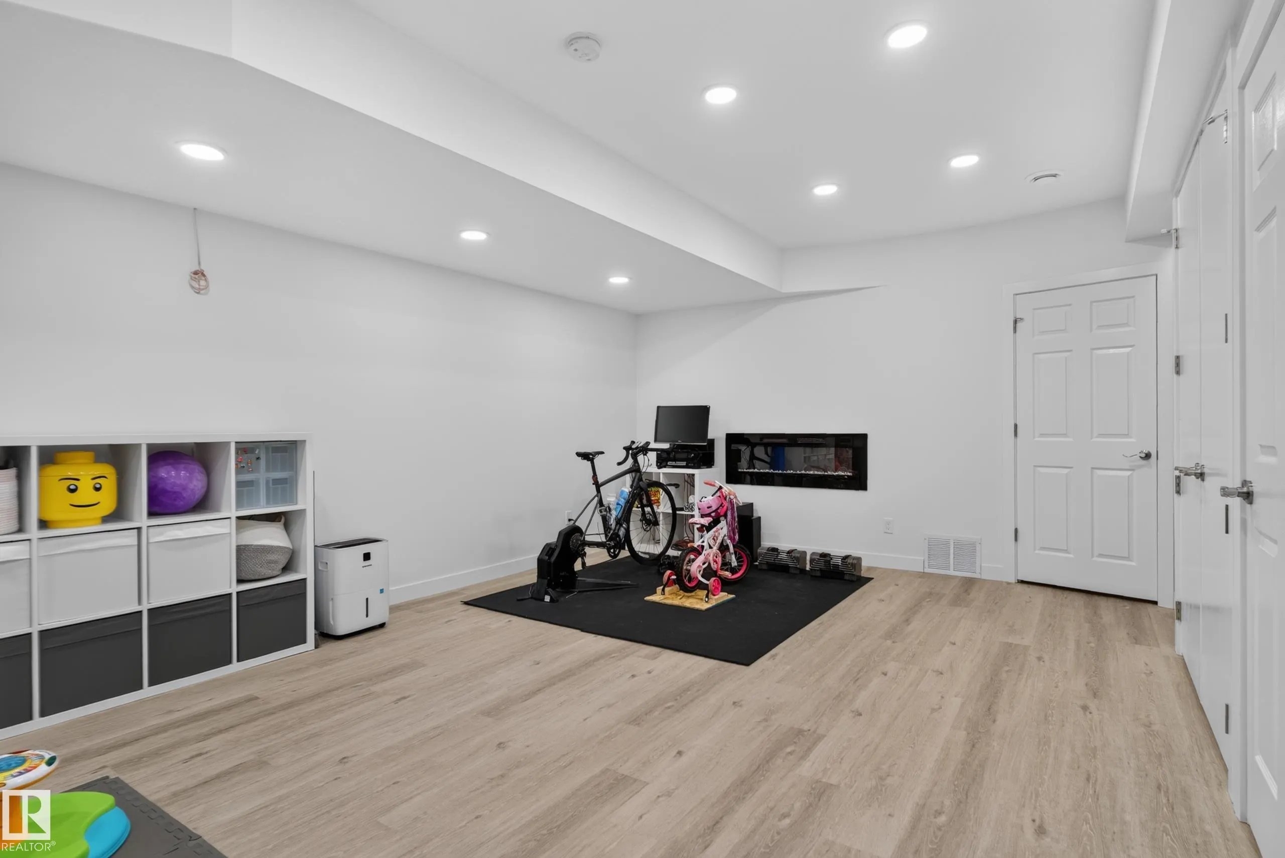 325 HAWKS RIDGE Boulevard