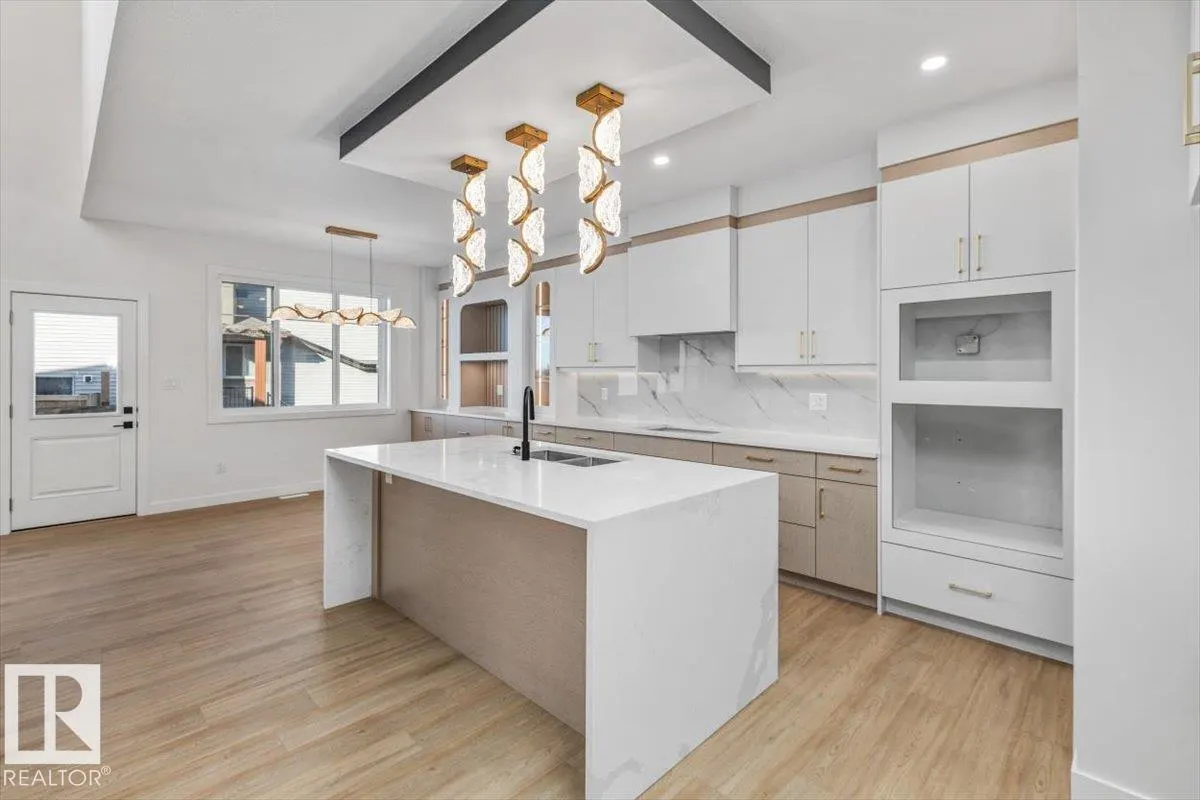 6 Owl Ridge Close
