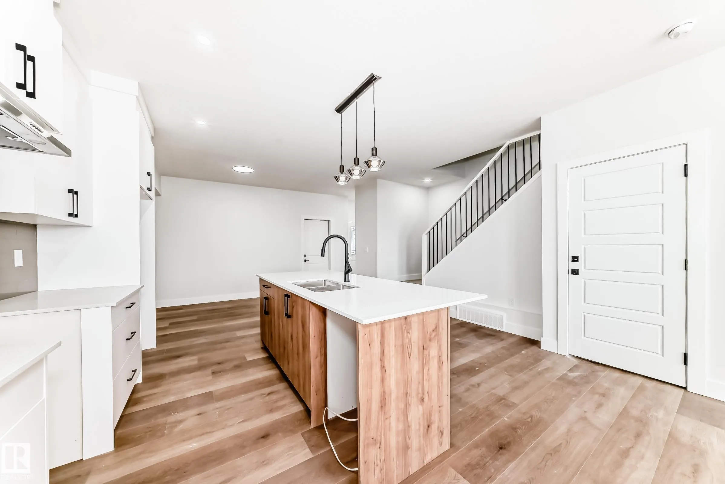 66 Duval Crescent