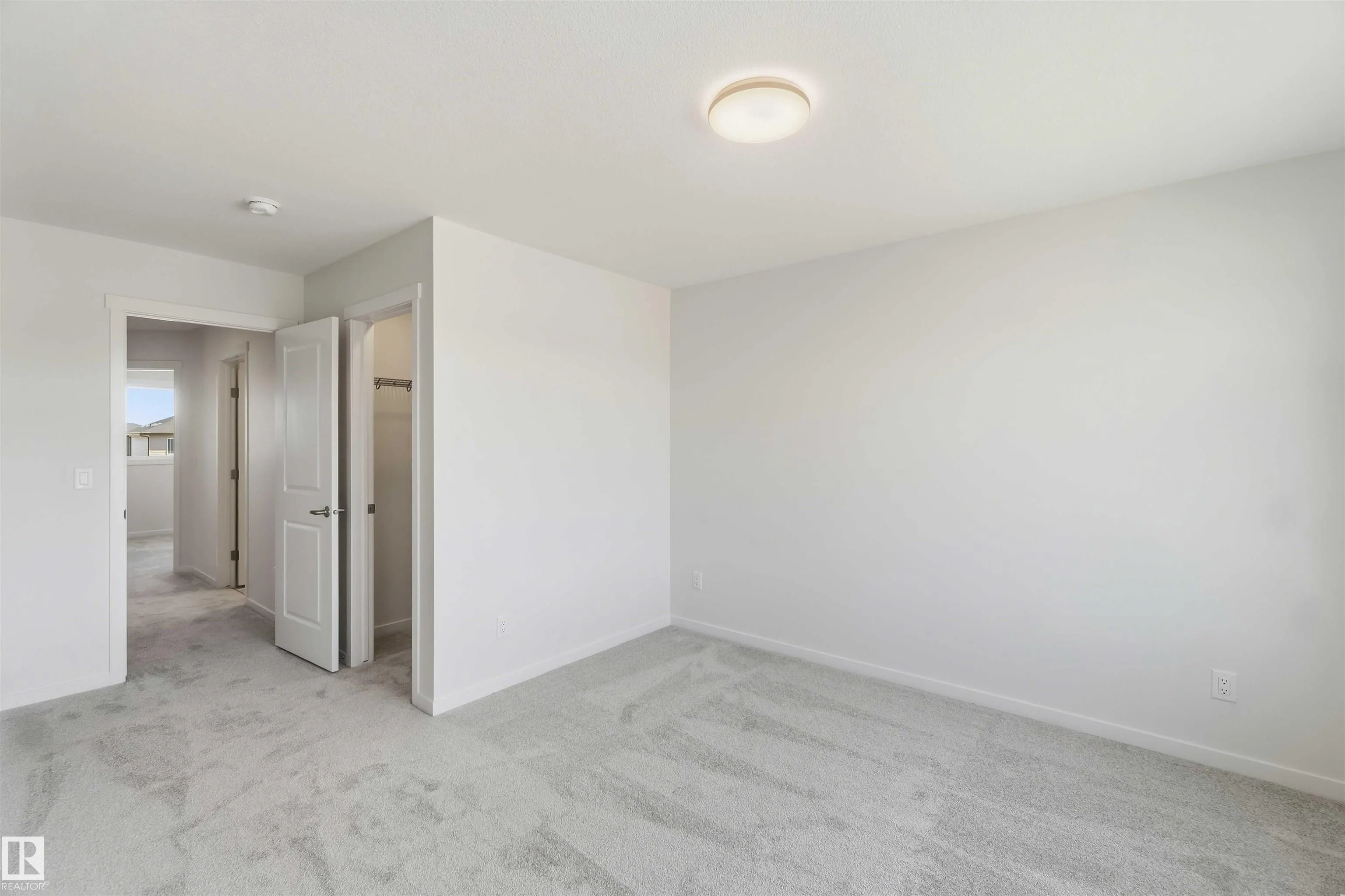 390 EASTWOOD Drive
