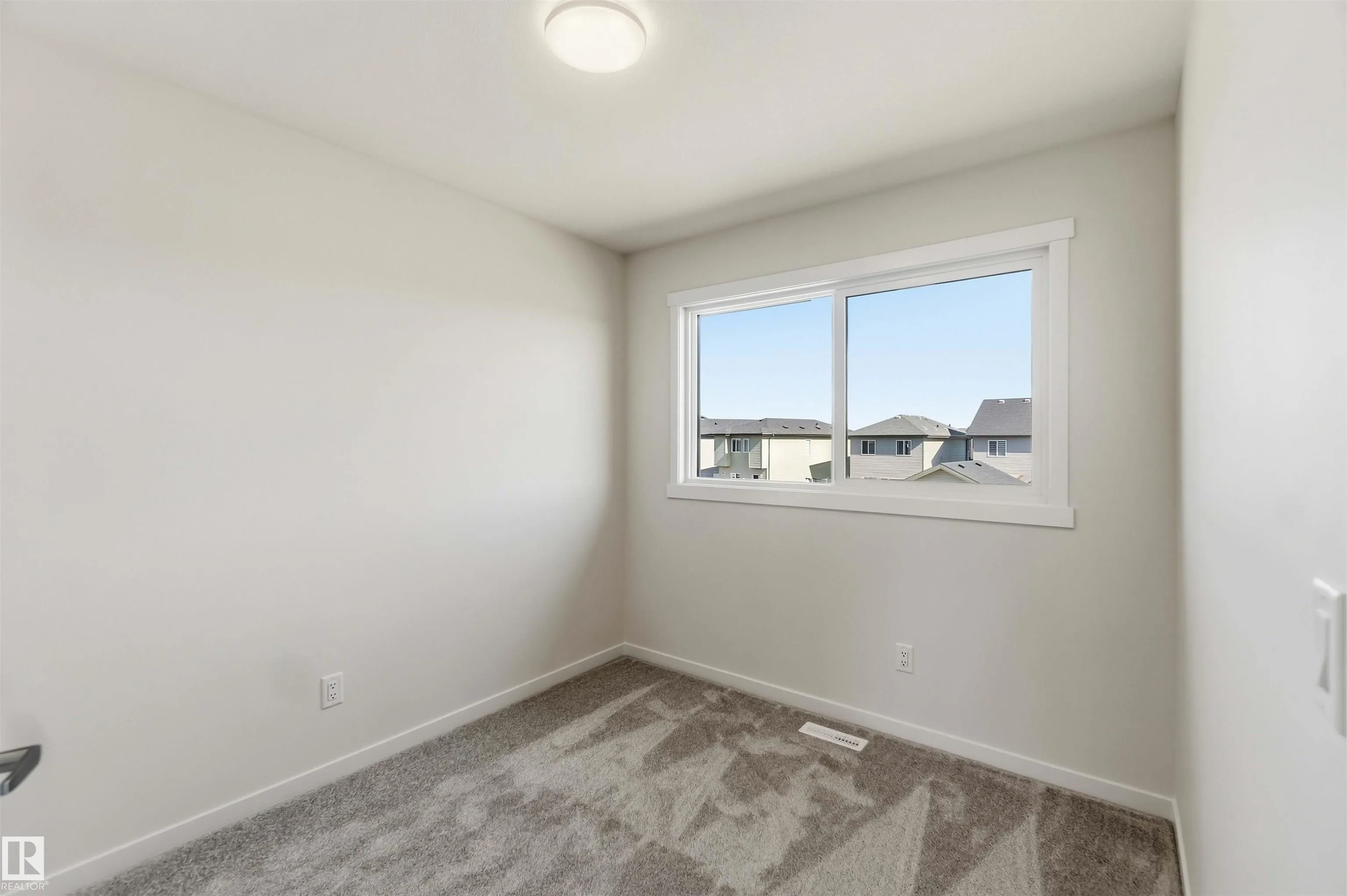 390 EASTWOOD Drive