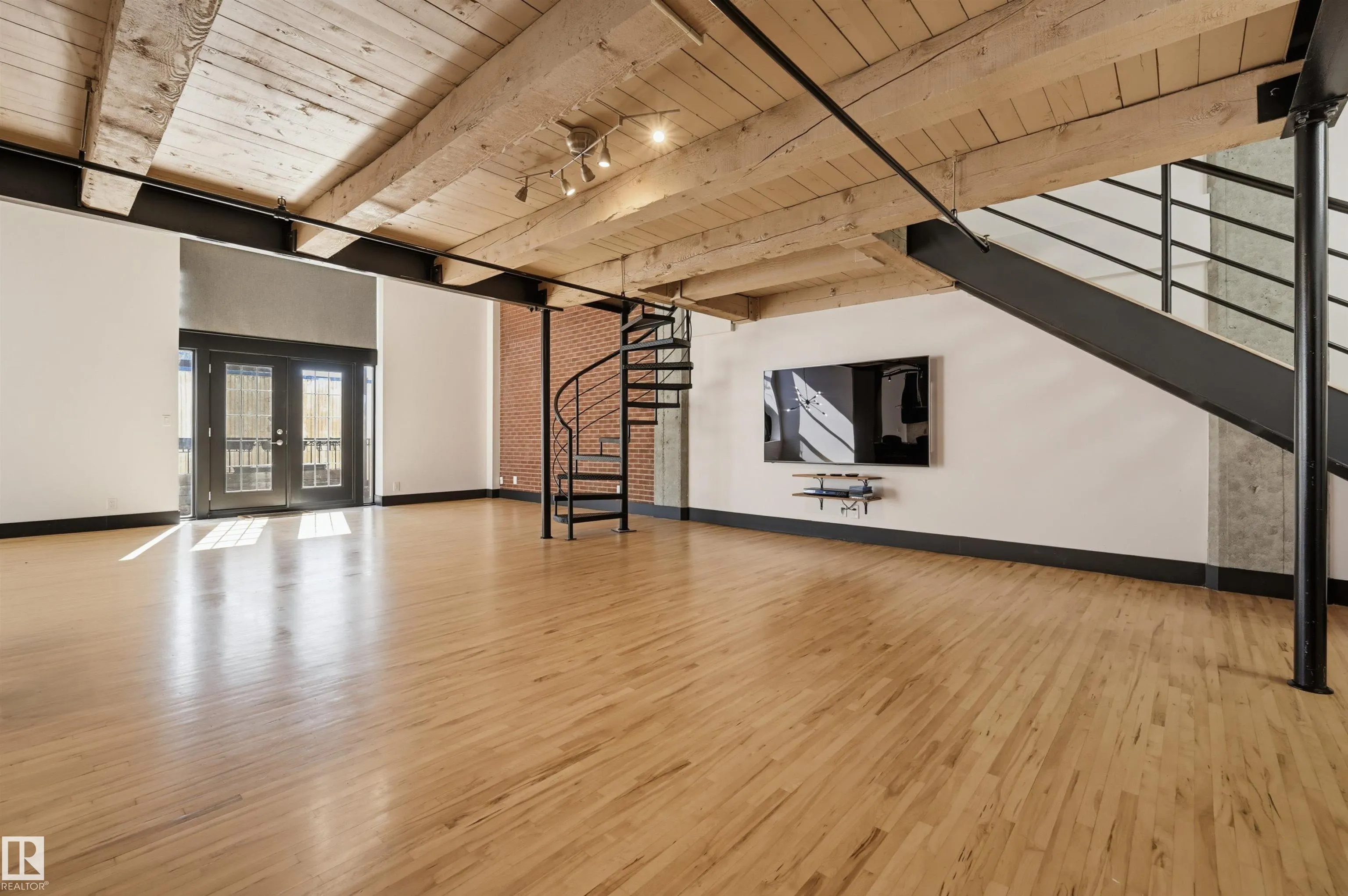 10330 104 Street