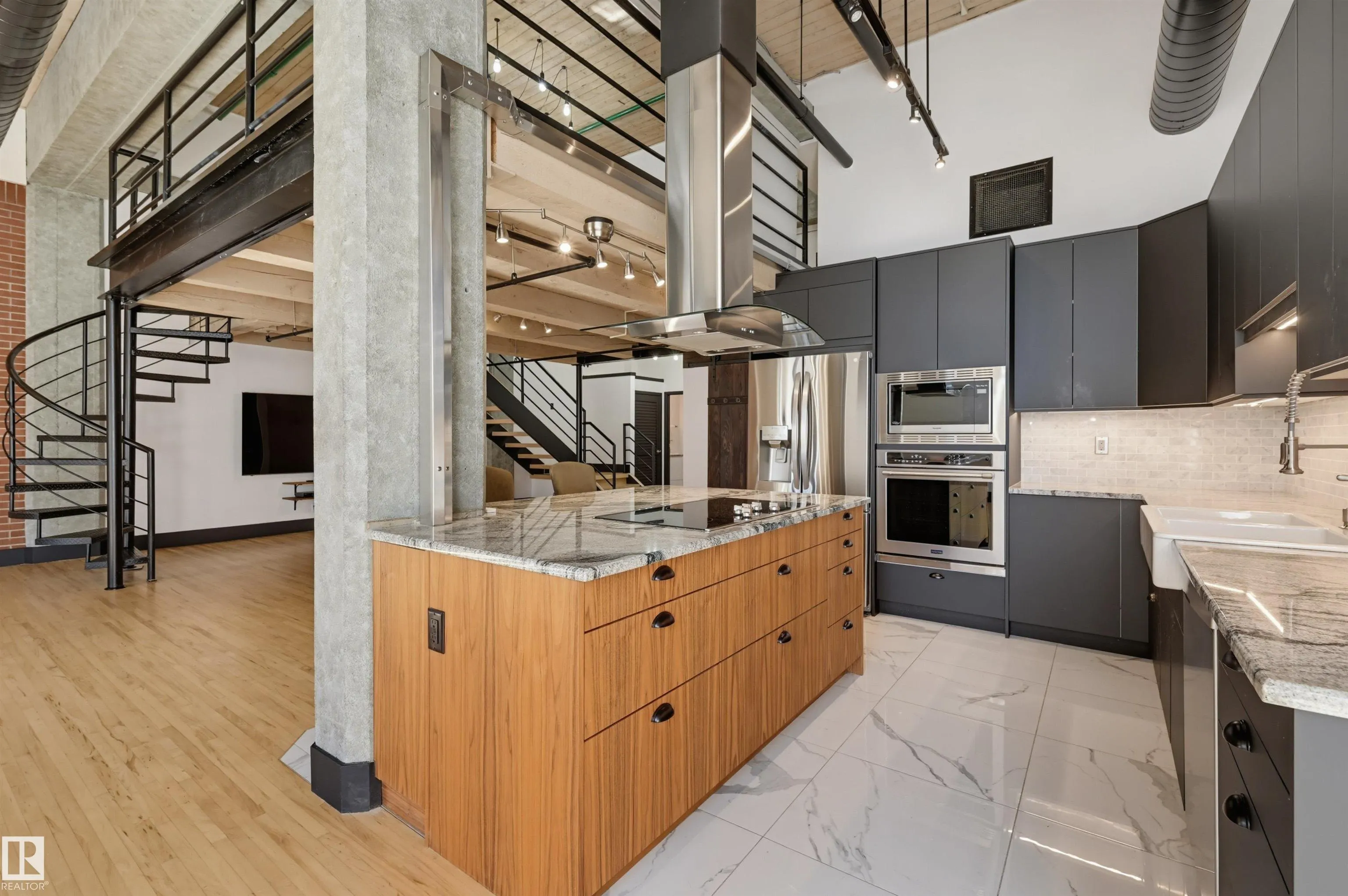 10330 104 Street