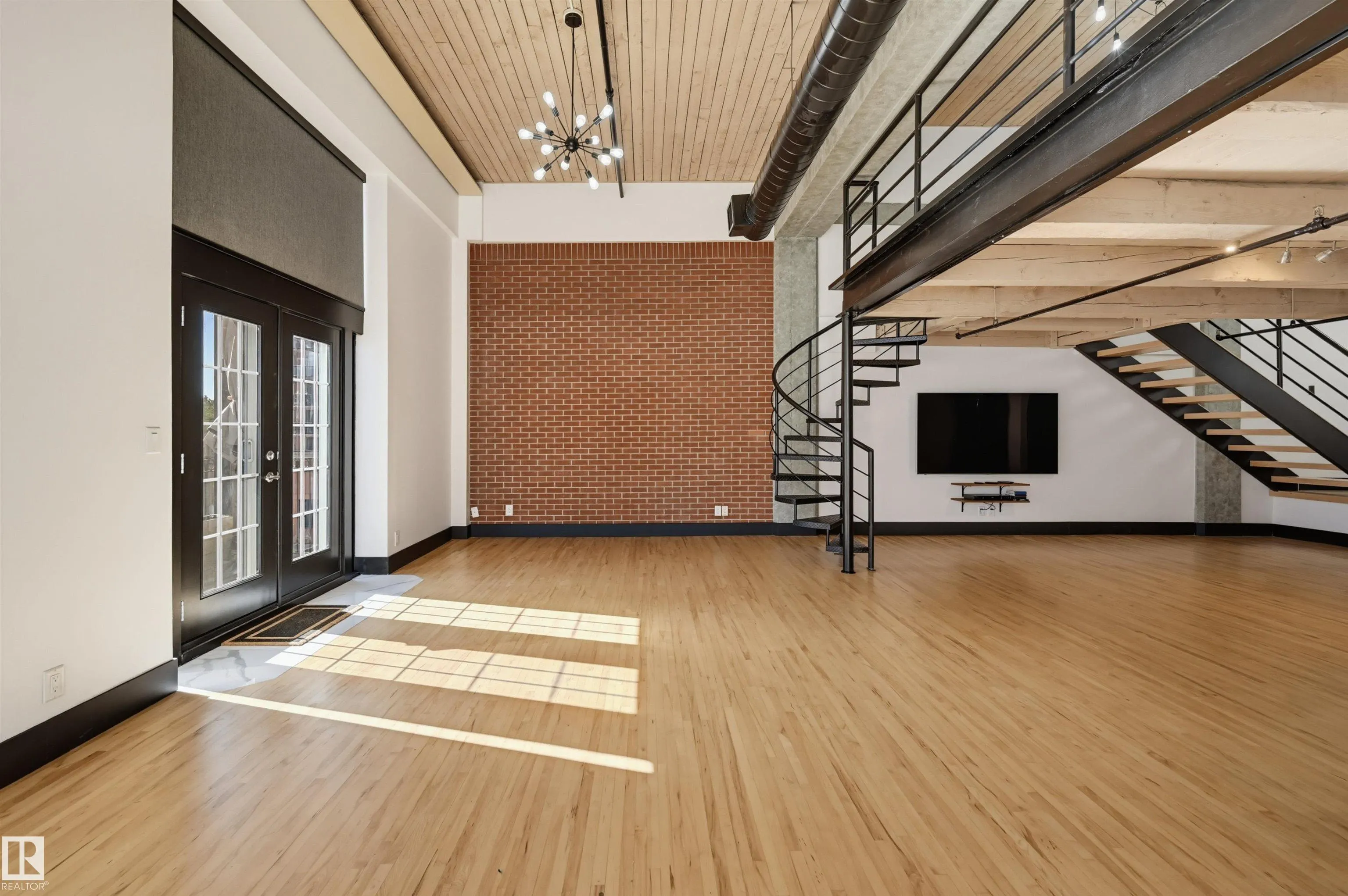 10330 104 Street