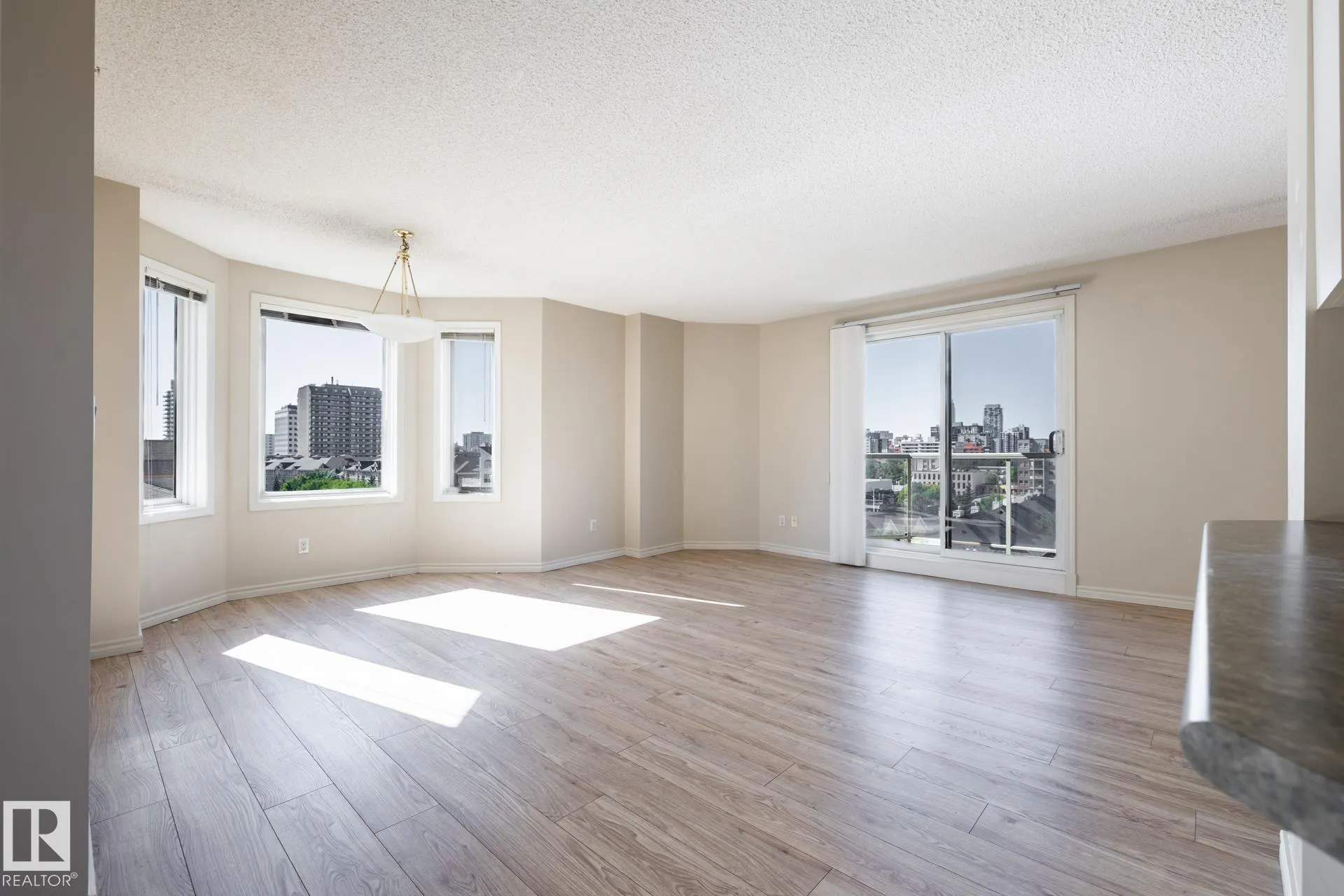 10909 103 Avenue