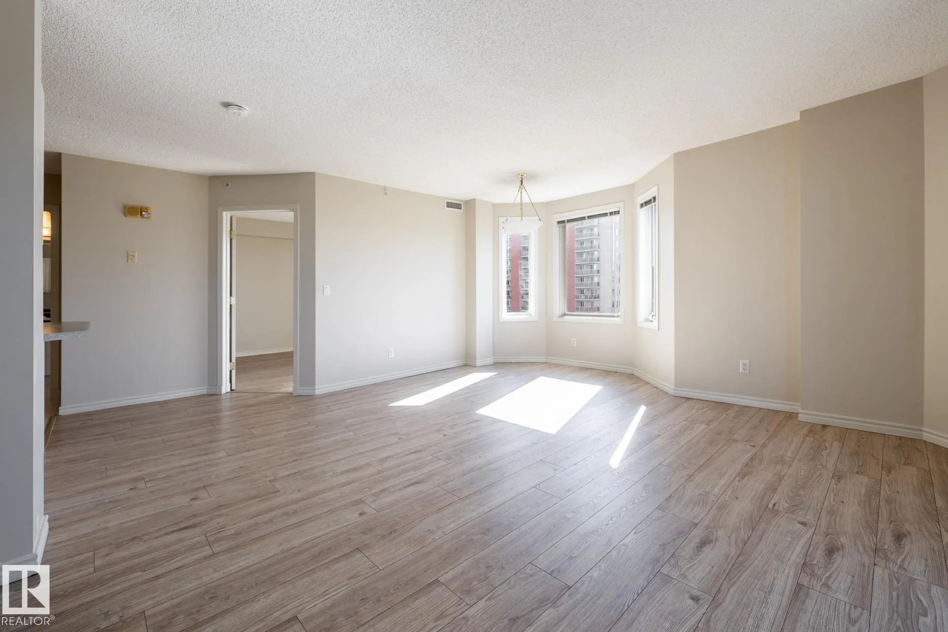 10909 103 Avenue
