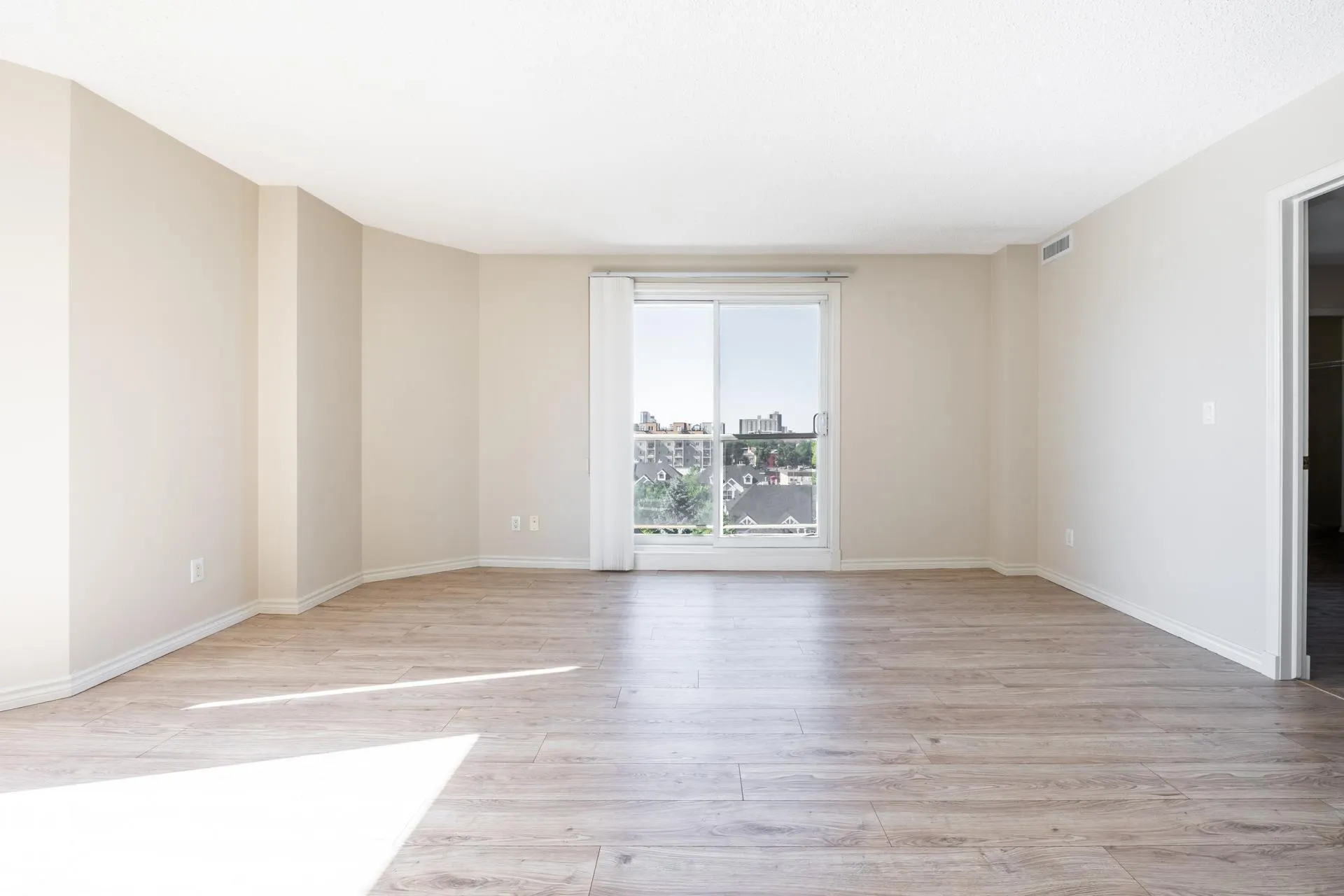 10909 103 Avenue
