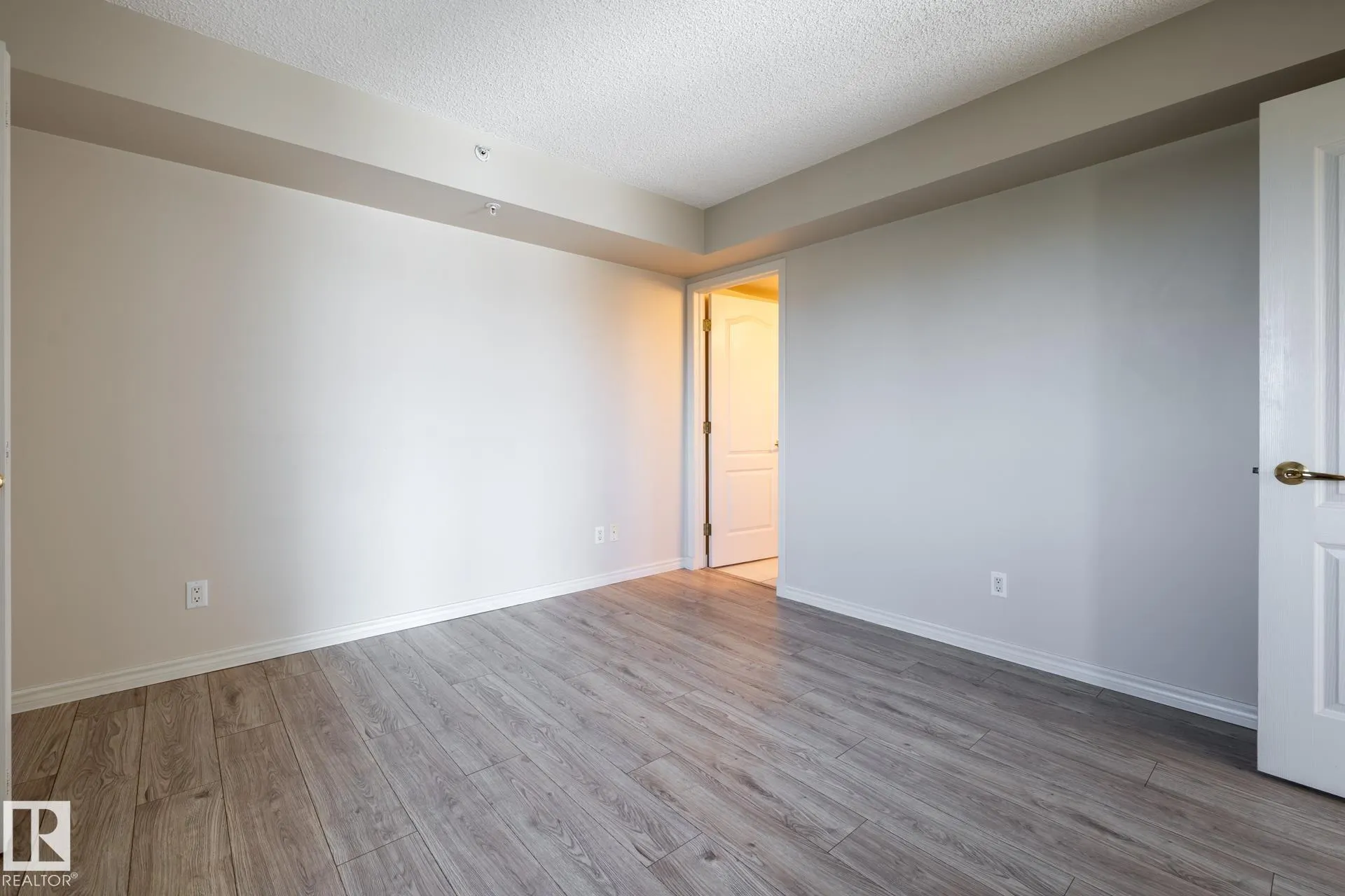 10909 103 Avenue