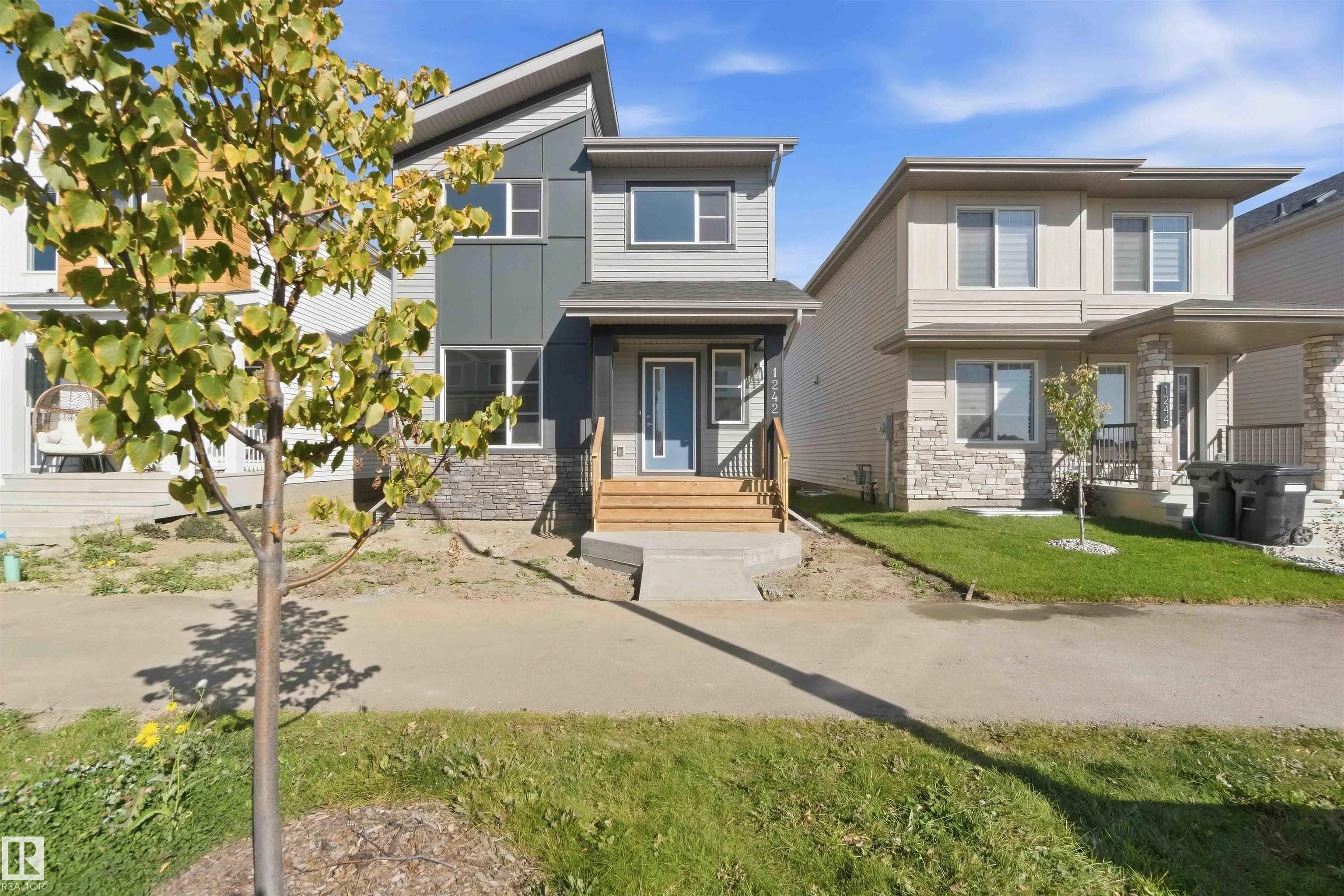 1242 MCLEOD Avenue