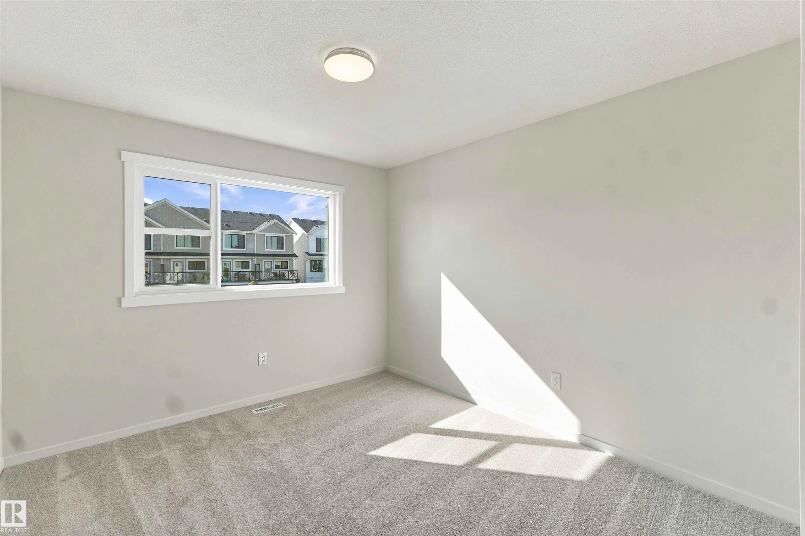 1242 MCLEOD Avenue