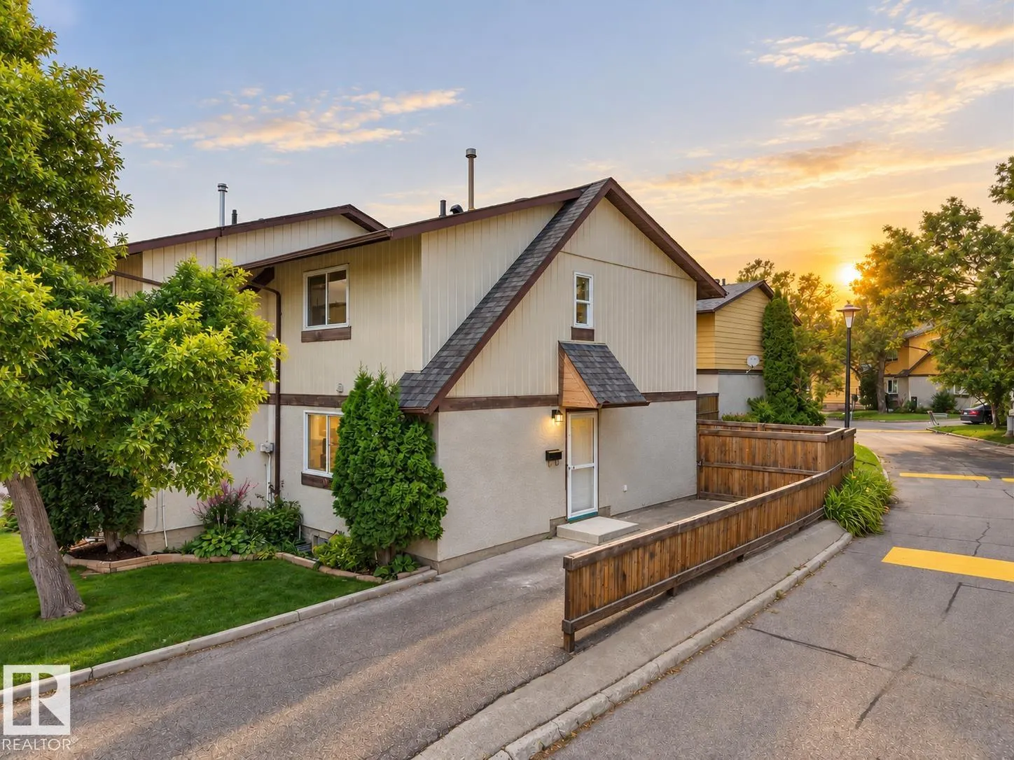 126 Woodstock