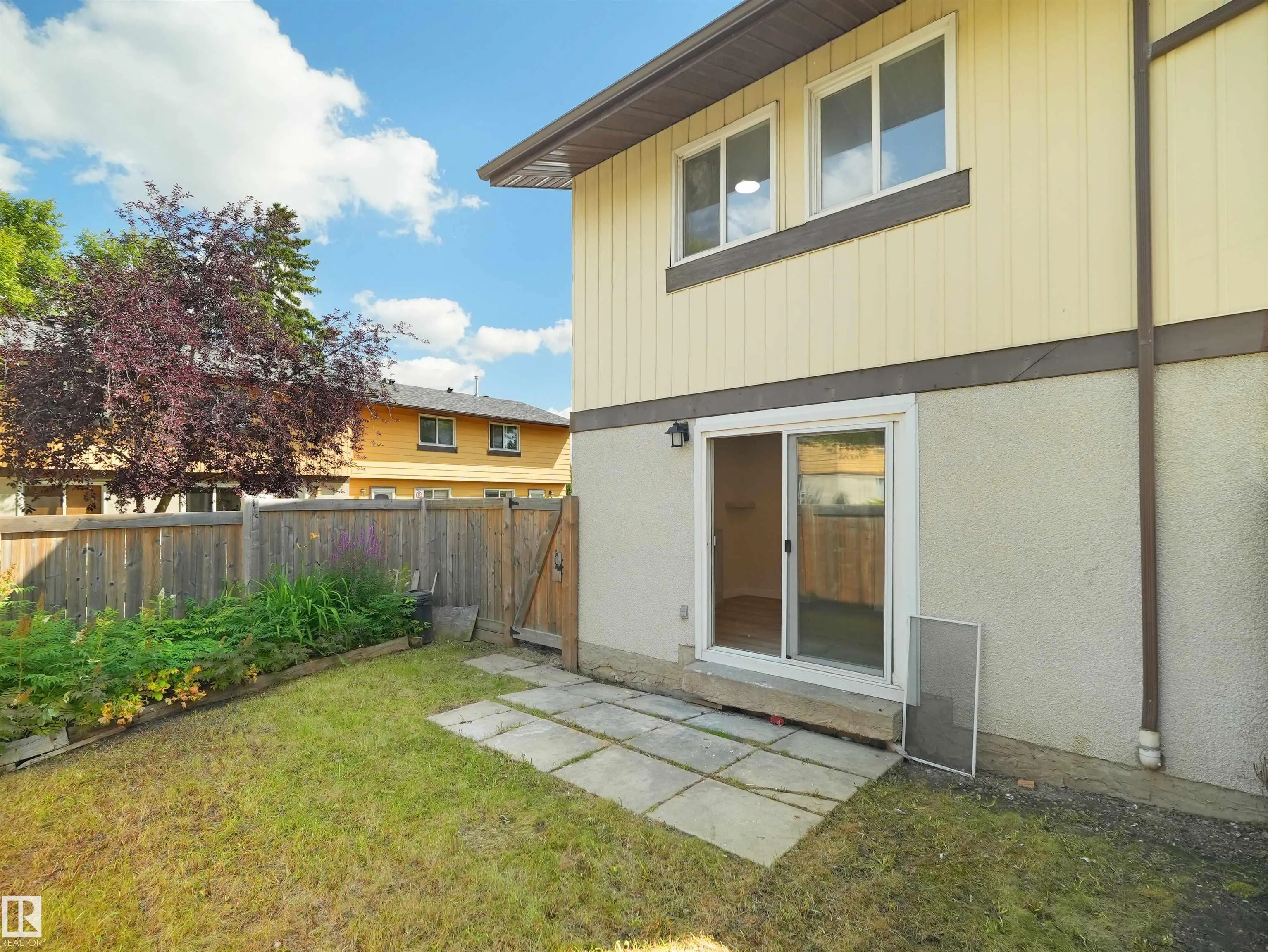126 Woodstock