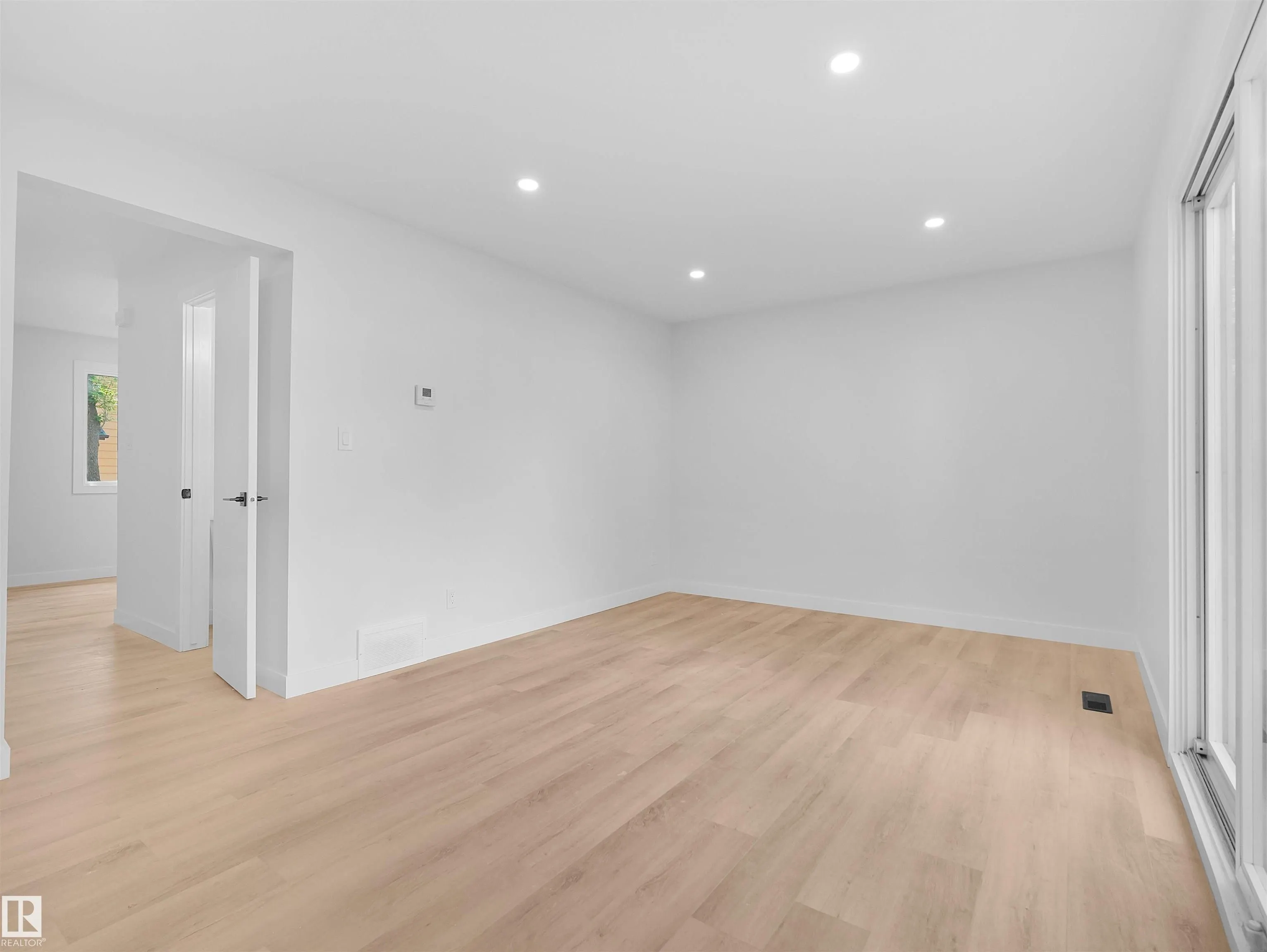 126 Woodstock