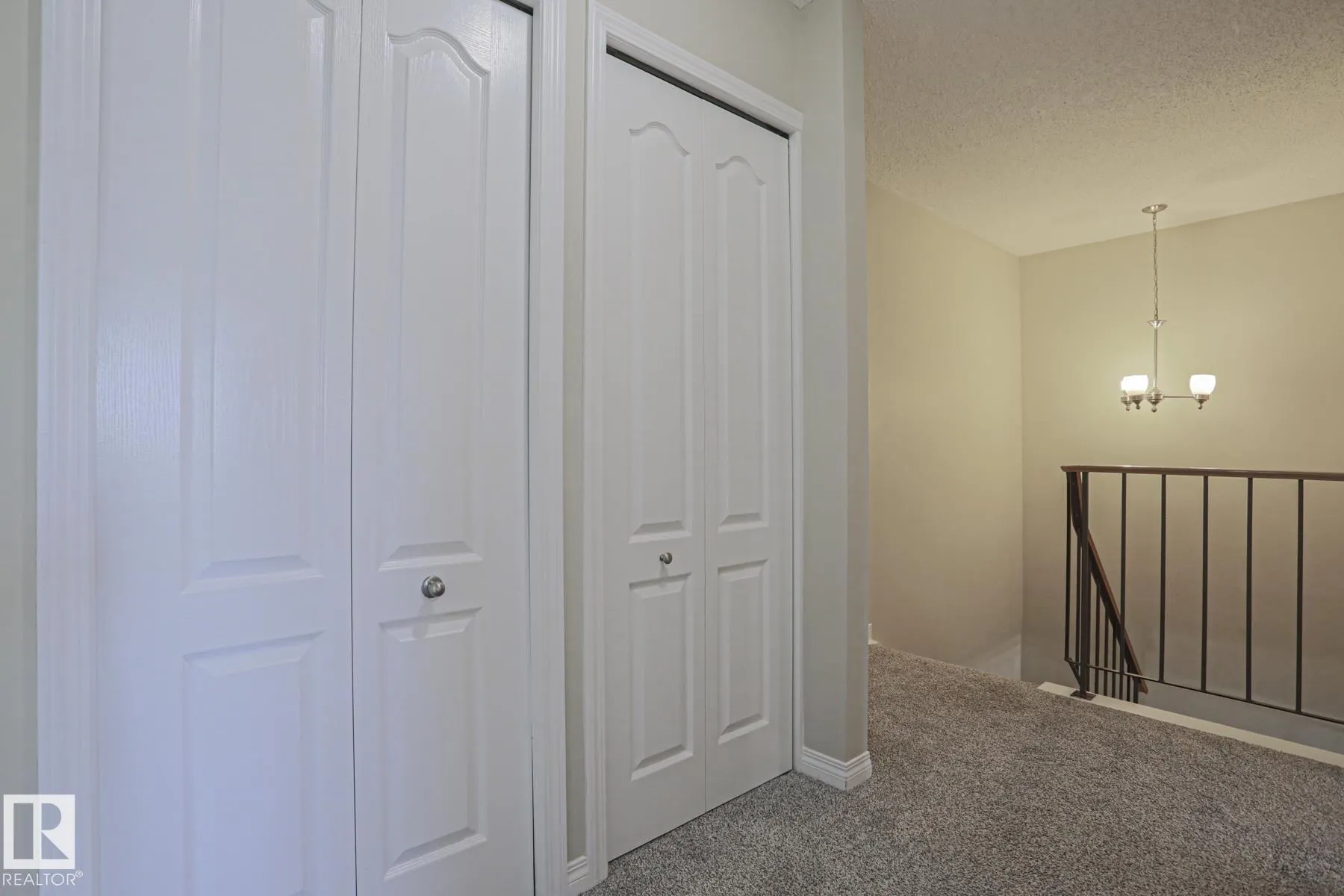 319 TELFORD Court
