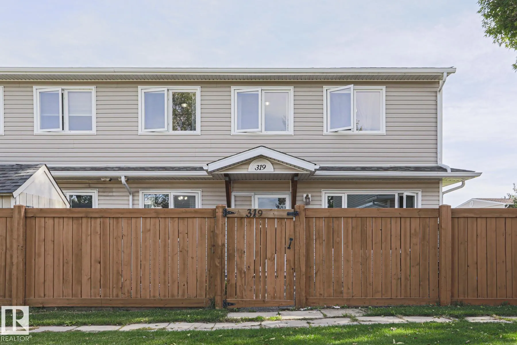 319 TELFORD Court