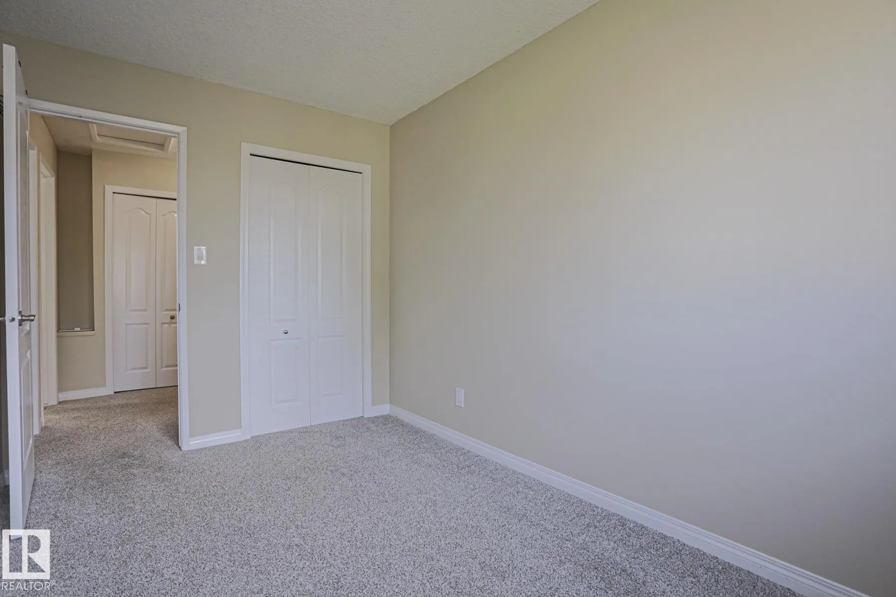 319 TELFORD Court