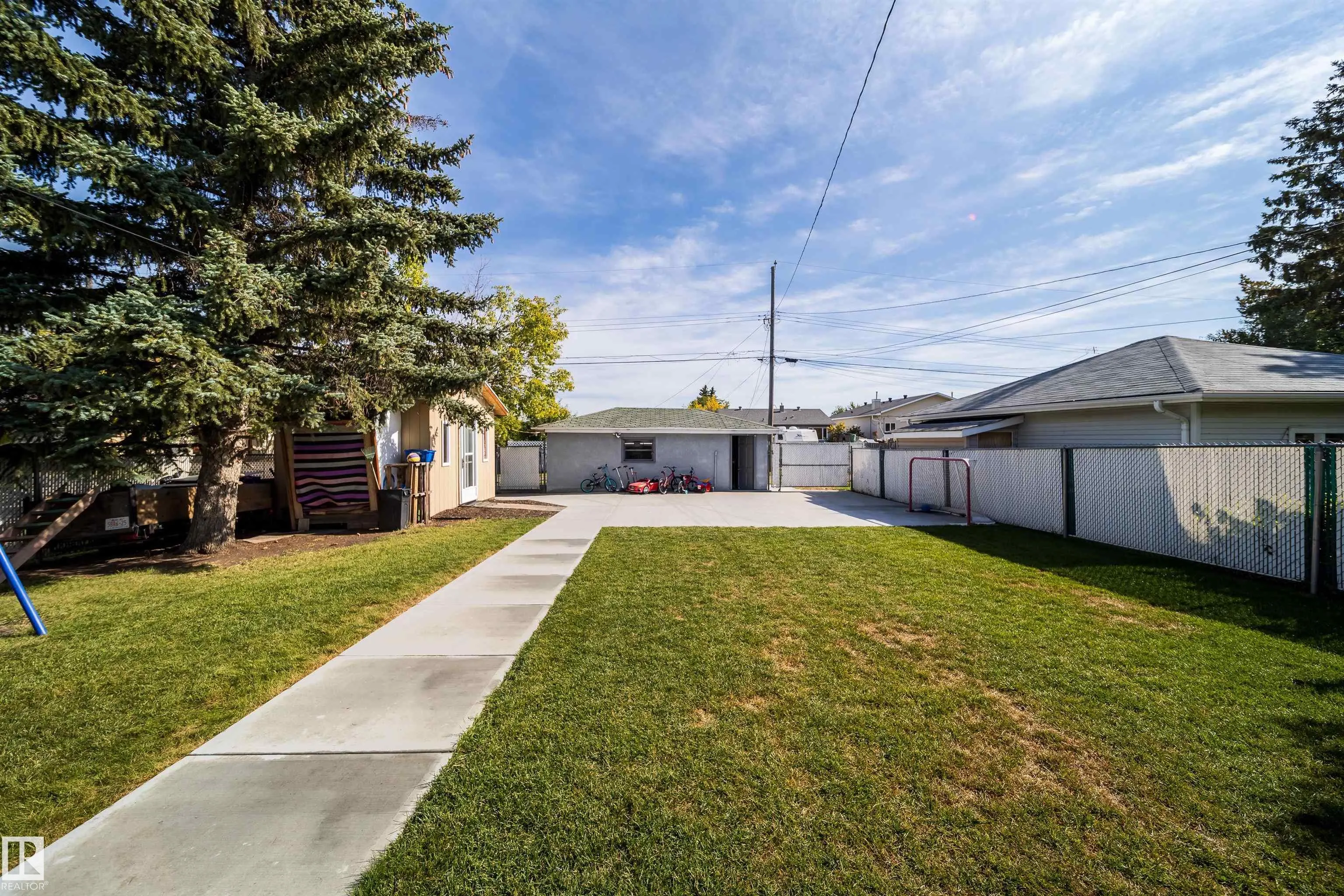 10245 160 Street