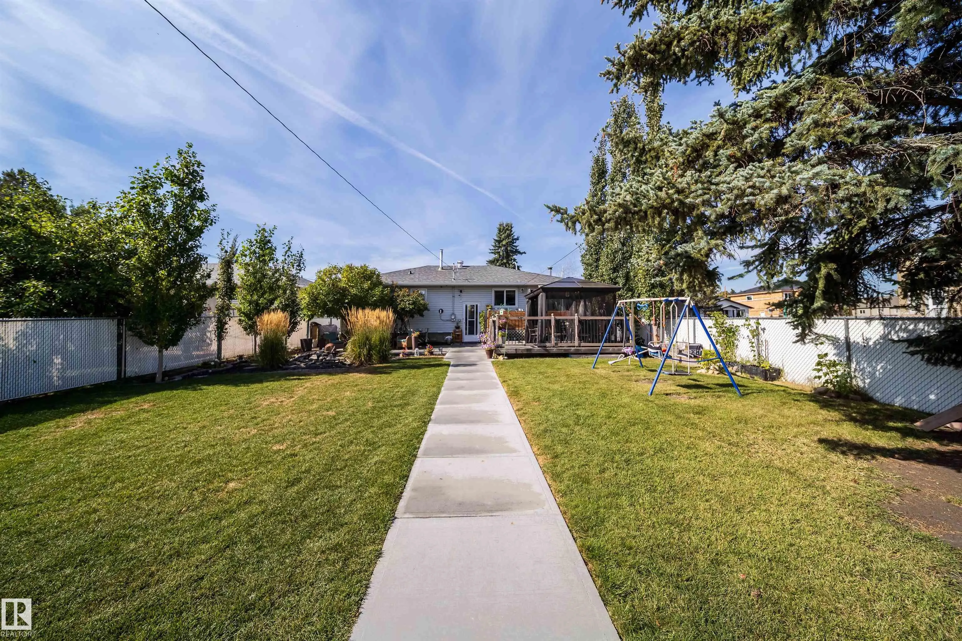 10245 160 Street