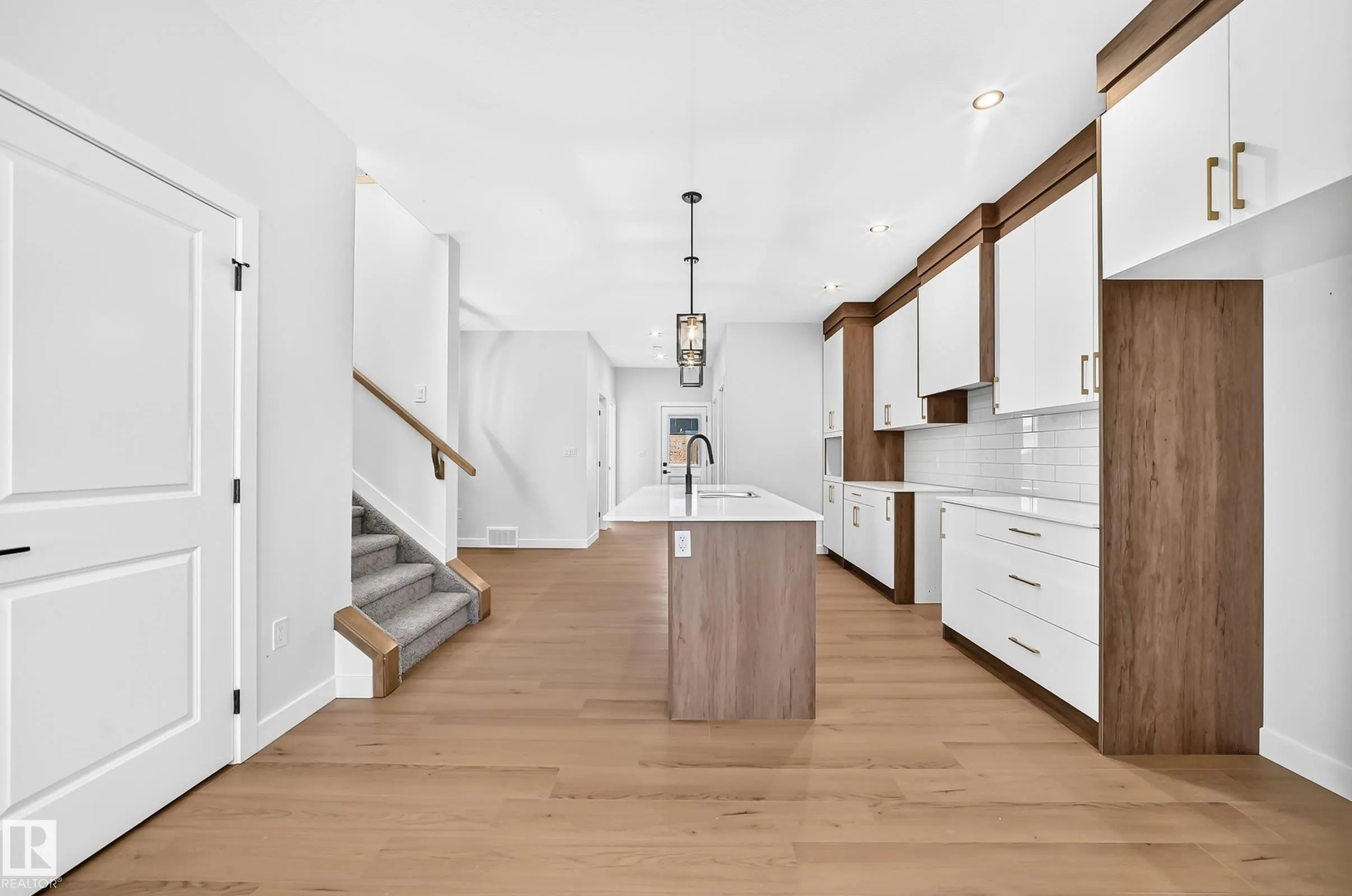 9 TILIA Place